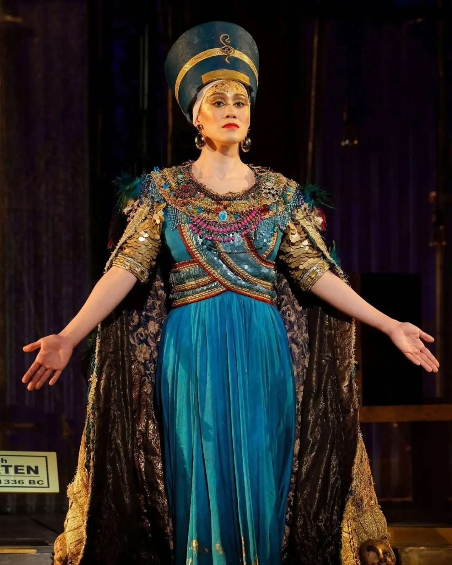 The LA Opera&rsquo;s stage was transformed into Ancient Egypt for @philipglass&rsquo; Akhnaten 🤯

Lighting Package provided by @nightlight.production
📸: @cory_weaver_photographer
Repost from @laopera, @theofficialzacharyjames, @sop_soyoungpark, @su