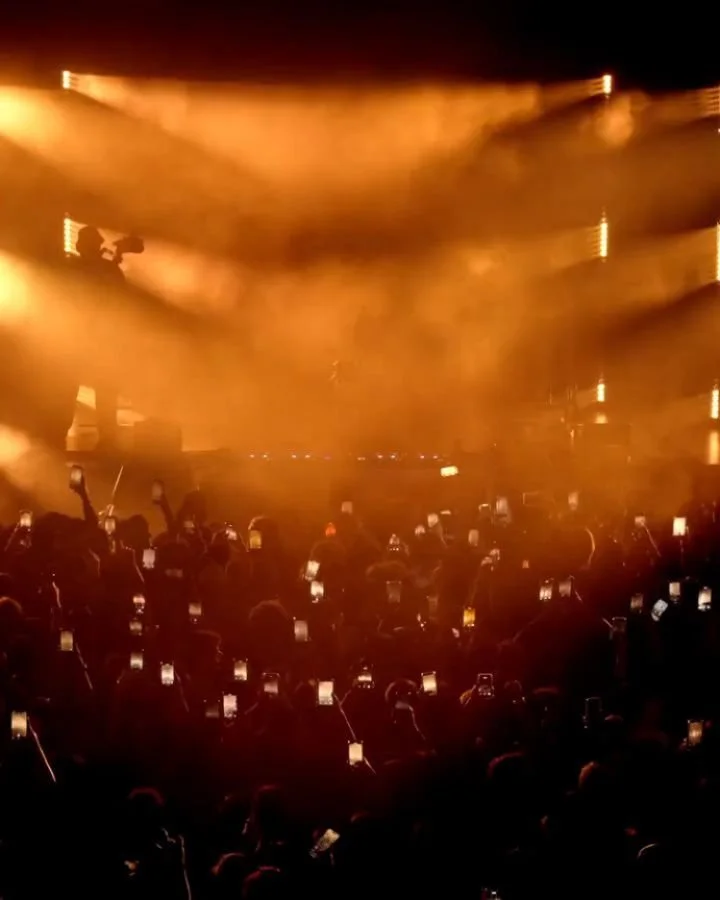 More highlights from @whethan&rsquo;s sold out show at the @hollywoodpalladium 🤩

Sales Team: @ducklights
Master Electrician: @jonmunoz
Lighting Technician: @jeffrey_adame
Repost from @whethan