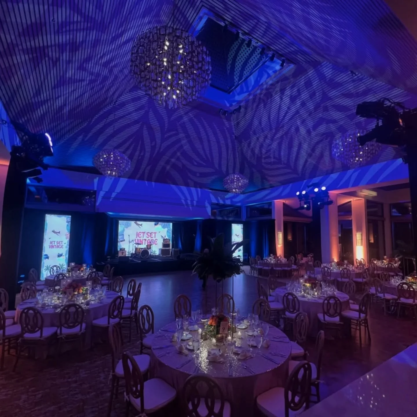 Throwback to another beautiful event with @momentous.ps from last November!

Produced by @mklcv
📸 &amp; Repost from @daviejones18 🙏