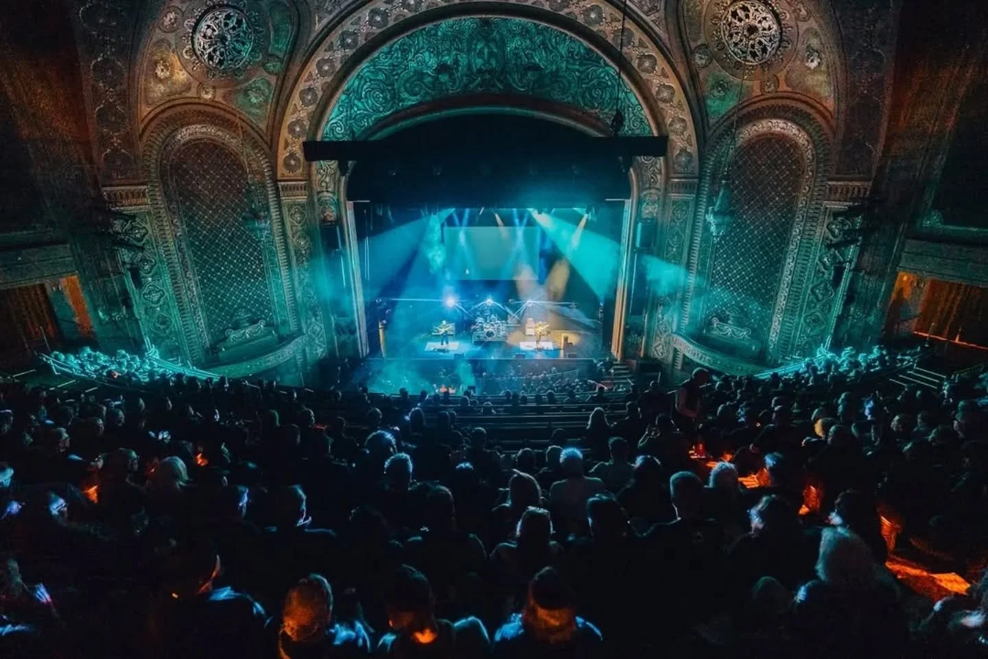 High energy for the start of the &ldquo;Surfing With The Hydra" 2026 Tour with @animalsasleaders at @stgpresents!

Control Package provided by @nightlight.production
📸: @randyedwardsphotos
Repost from @animalsasleaders