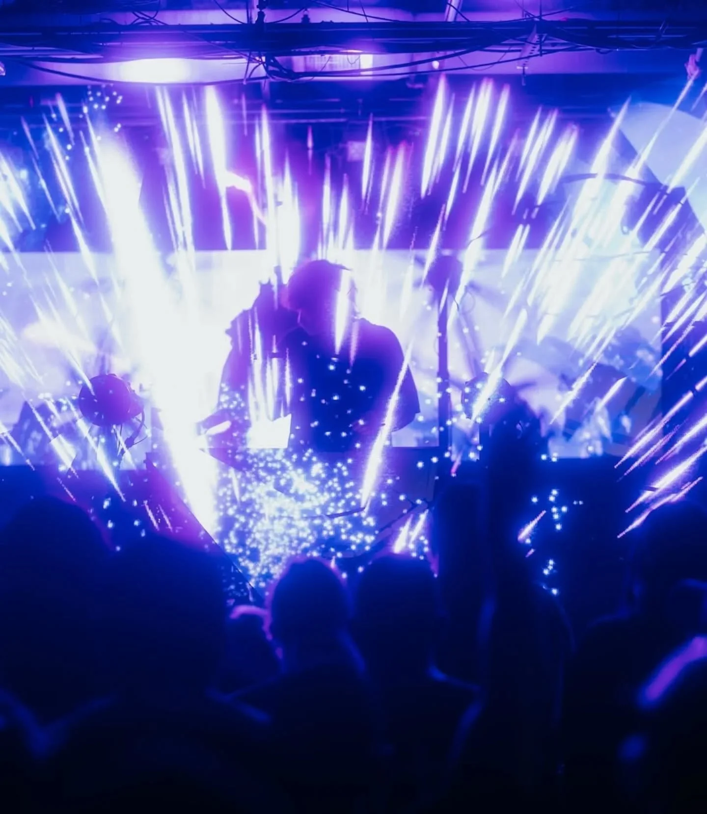 More incredible shots from @purityring&rsquo;s Place of My Own&rsquo; tour 🤯

Lightning &amp; Video package provided by @nightlight.production
Visuals: @brettbolton 
📸 @ando_kurohige
Repost from @purityring