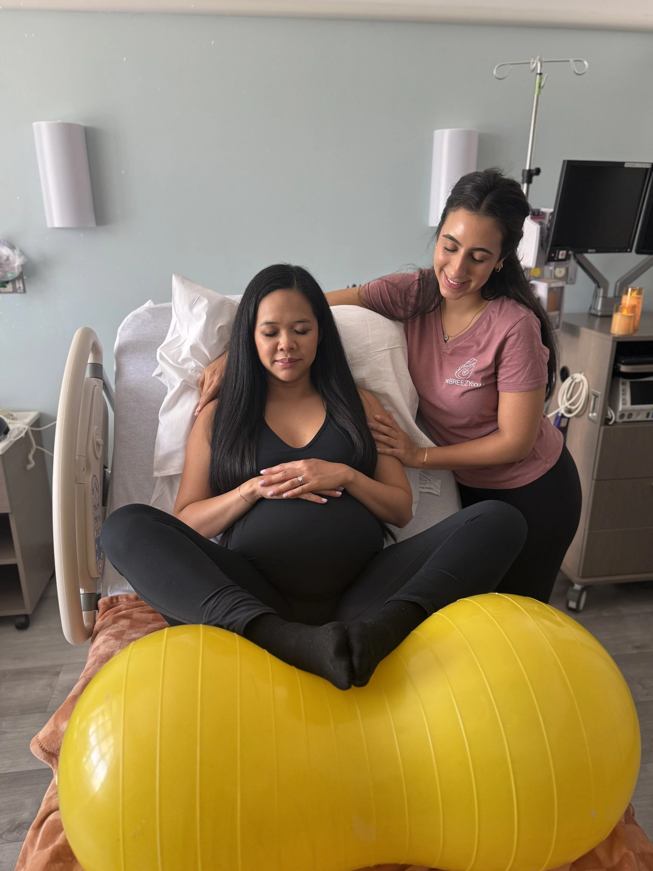 Doula supporting Spinning Babies Postions