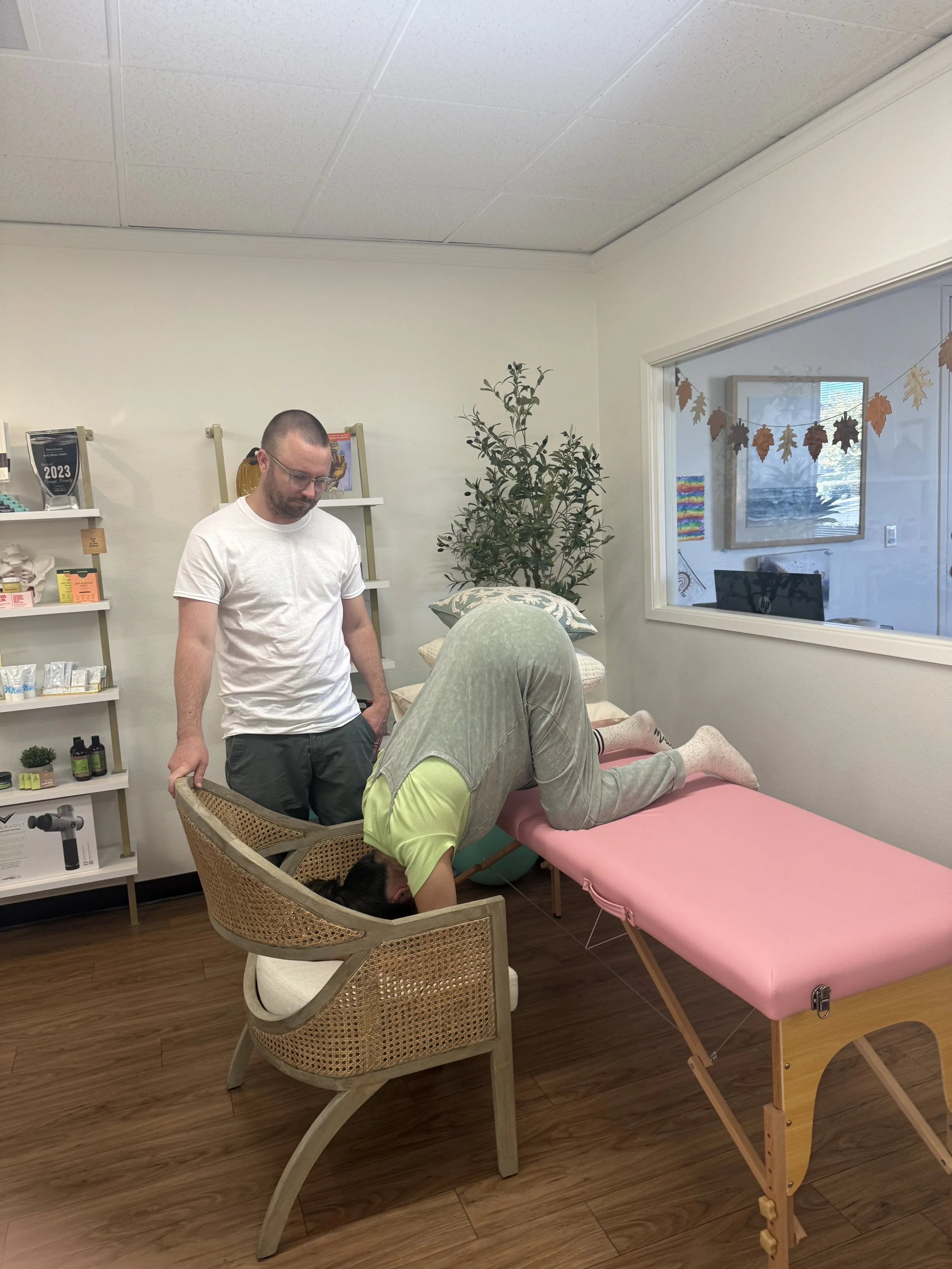 couple practicing birthing positions in Spinning Babies® Birth Preparation Class in Orange County, CA