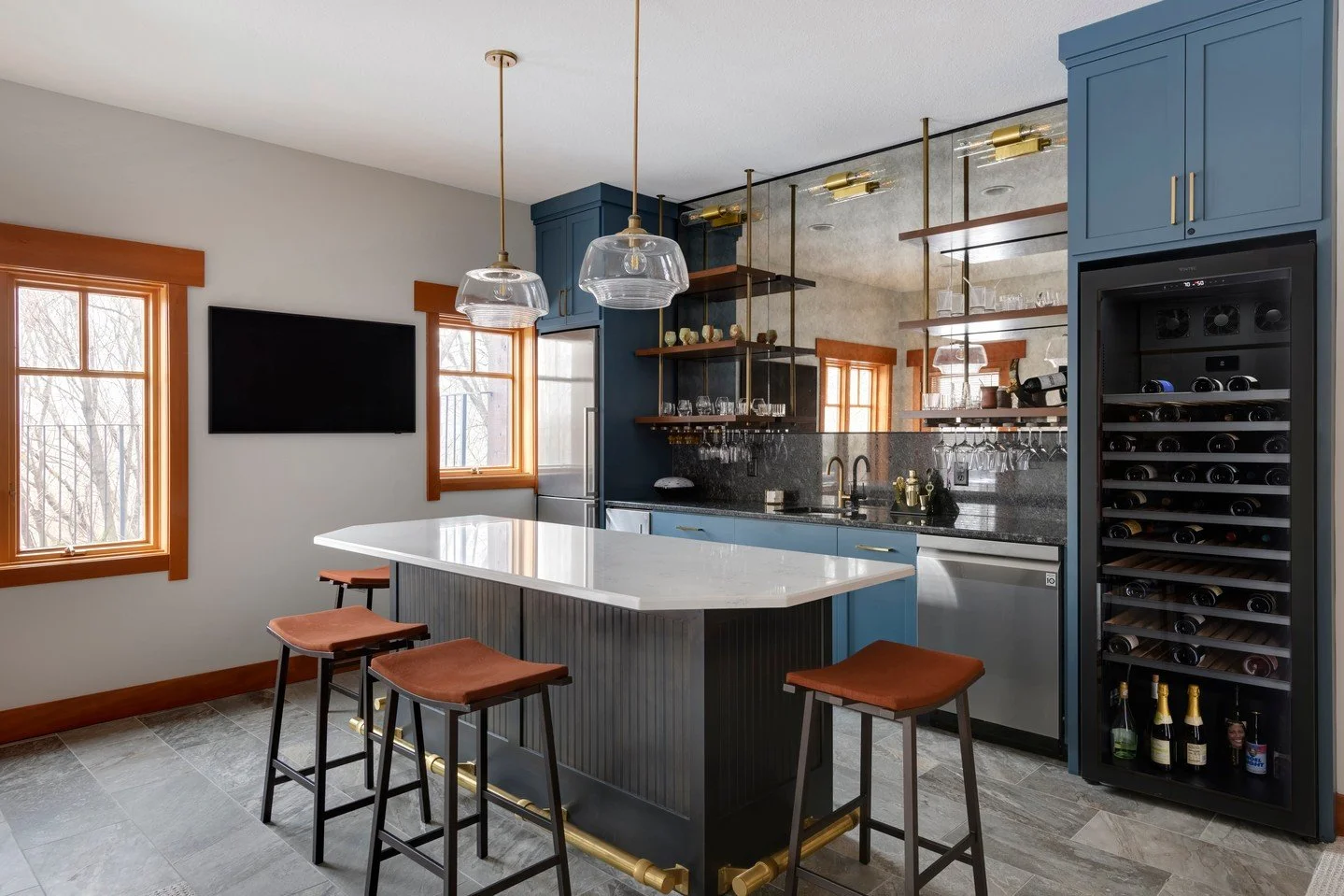 Bars, kitchens, and living rooms -- even whole home remodels! We do it all in an approached rooted in honesty, quality, collaboration, and with the client always first in mind.
ㅤ
Save this post as inspiration for your next project! We can't wait to w
