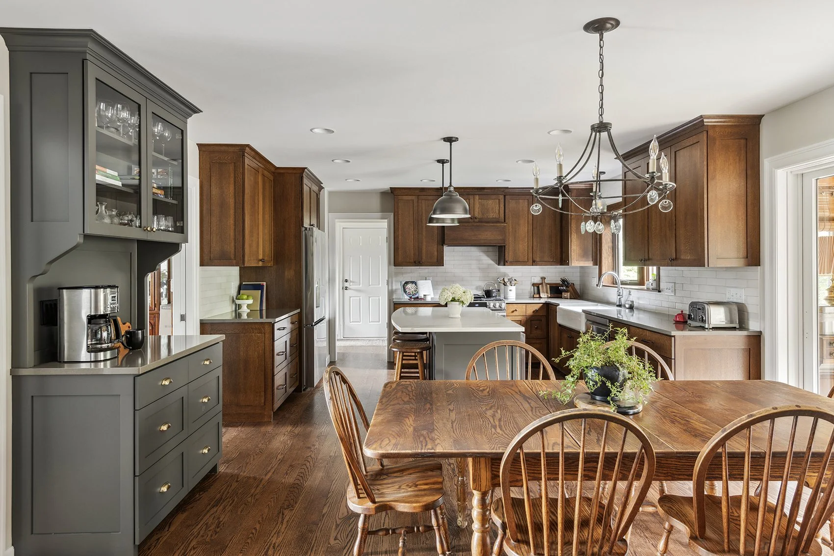 75 Kitchen Ideas You'll Love - March, 2026 | Houzz - Modern Apartment Renovation Designers In Minneapolis