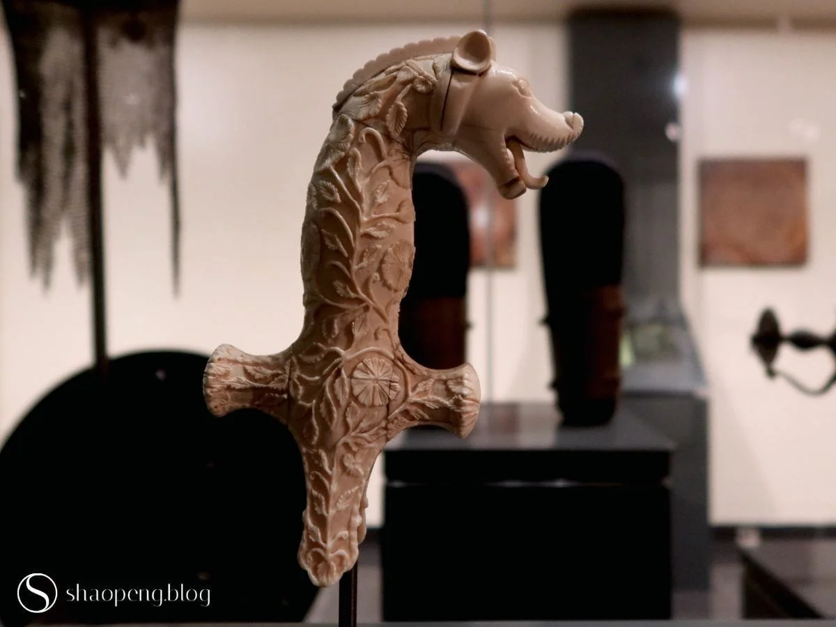 Carved Ivory | Sharjah Museum of Islamic Civilisation