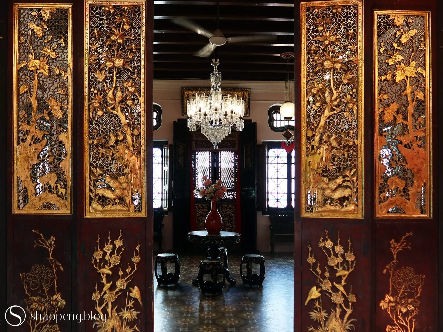 The Pinang Peranakan Mansion showcases a unique blend of Chinese, Malay, and European influences.