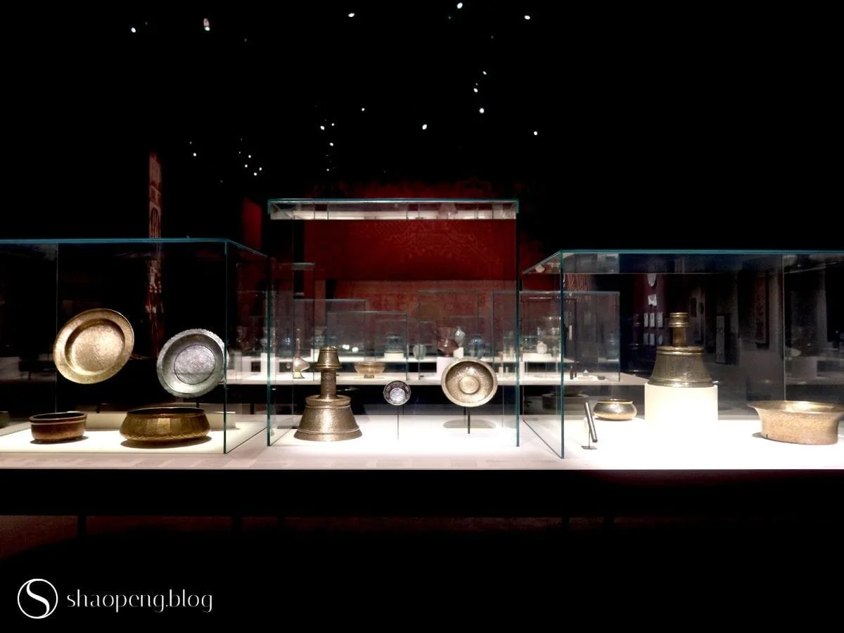 Exhibition gallery "A Mamluk Art" | Louvre Abu Dhabi