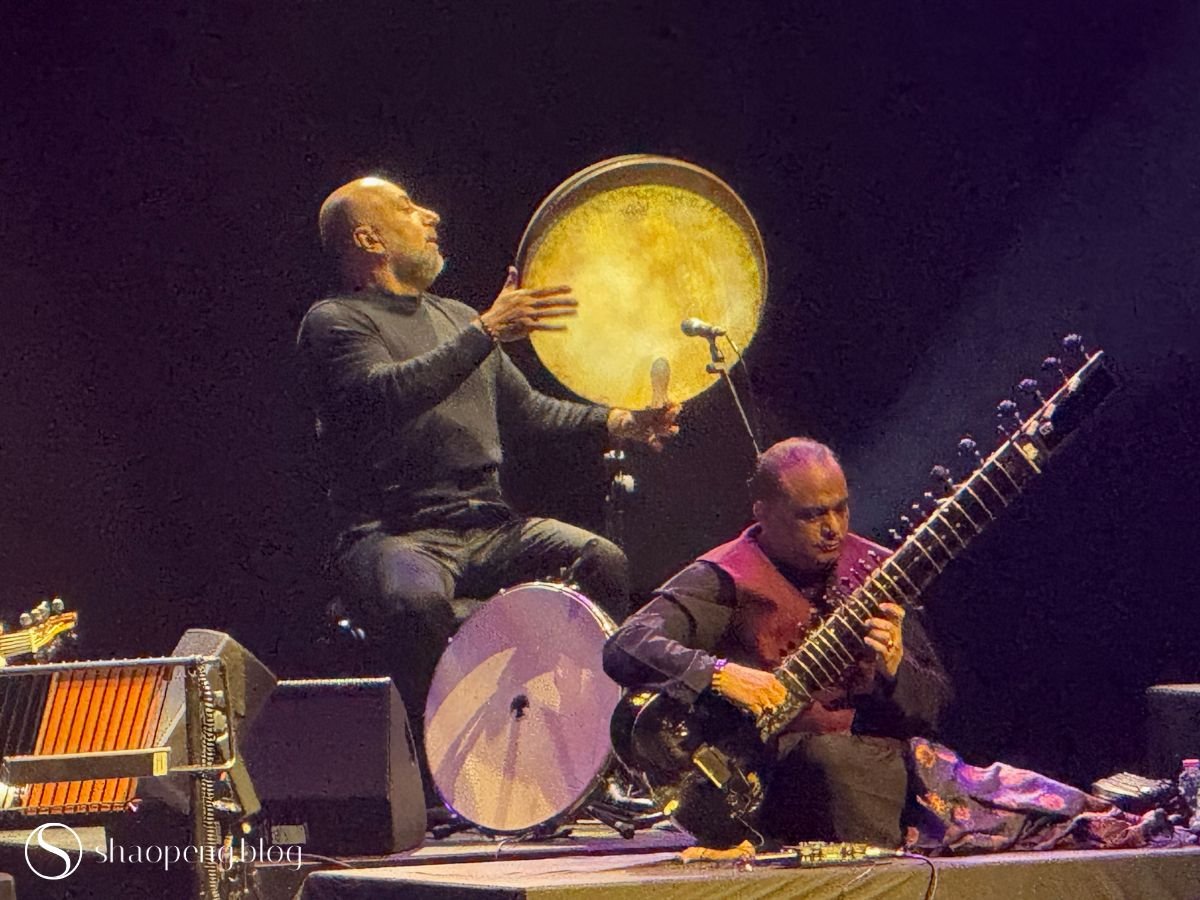 Hussein Zahawy (daf) and Ashraf Sharif Khan (sitar)