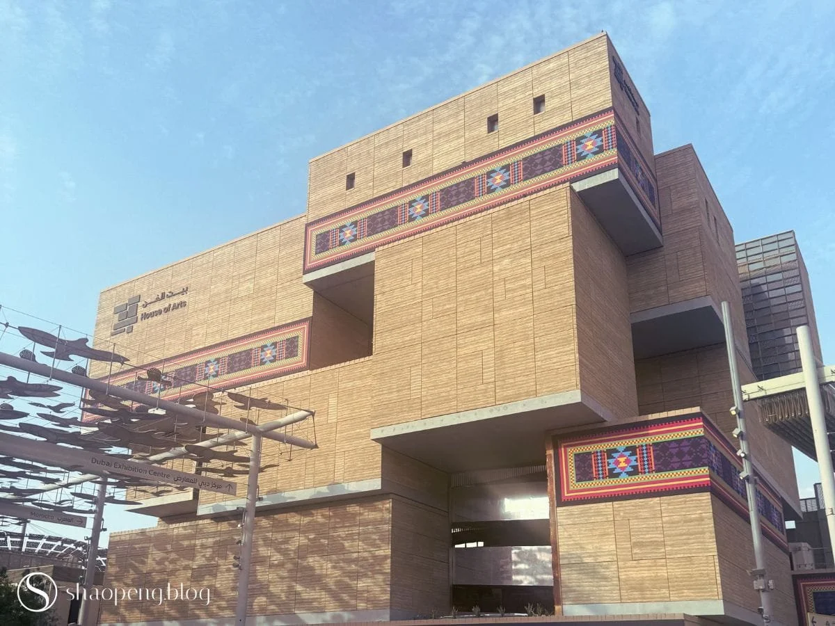 Drawn into “Interwoven” at Dubai’s House of Arts