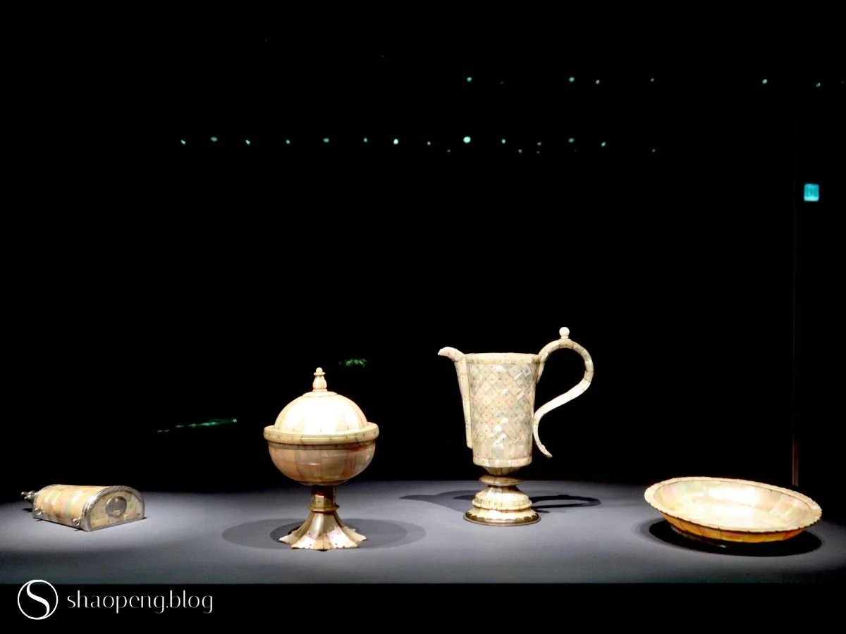Mother-of-pearl–inlaid Vessels from Gujarat | Treasures of the Mughal Court
