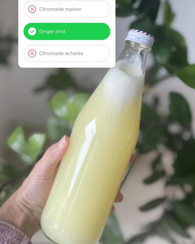 Commencez votre journ&eacute;e par un coup de boost ! 😊

Le Ginger Shot est un petit verre de pur jus de gingembre 🫚 On y ajoute parfois du curcuma, du poivre de Cayenne, du jus de citron 🍋 ou d&rsquo;orange, du miel 🍯.

Pourquoi en boire de temp