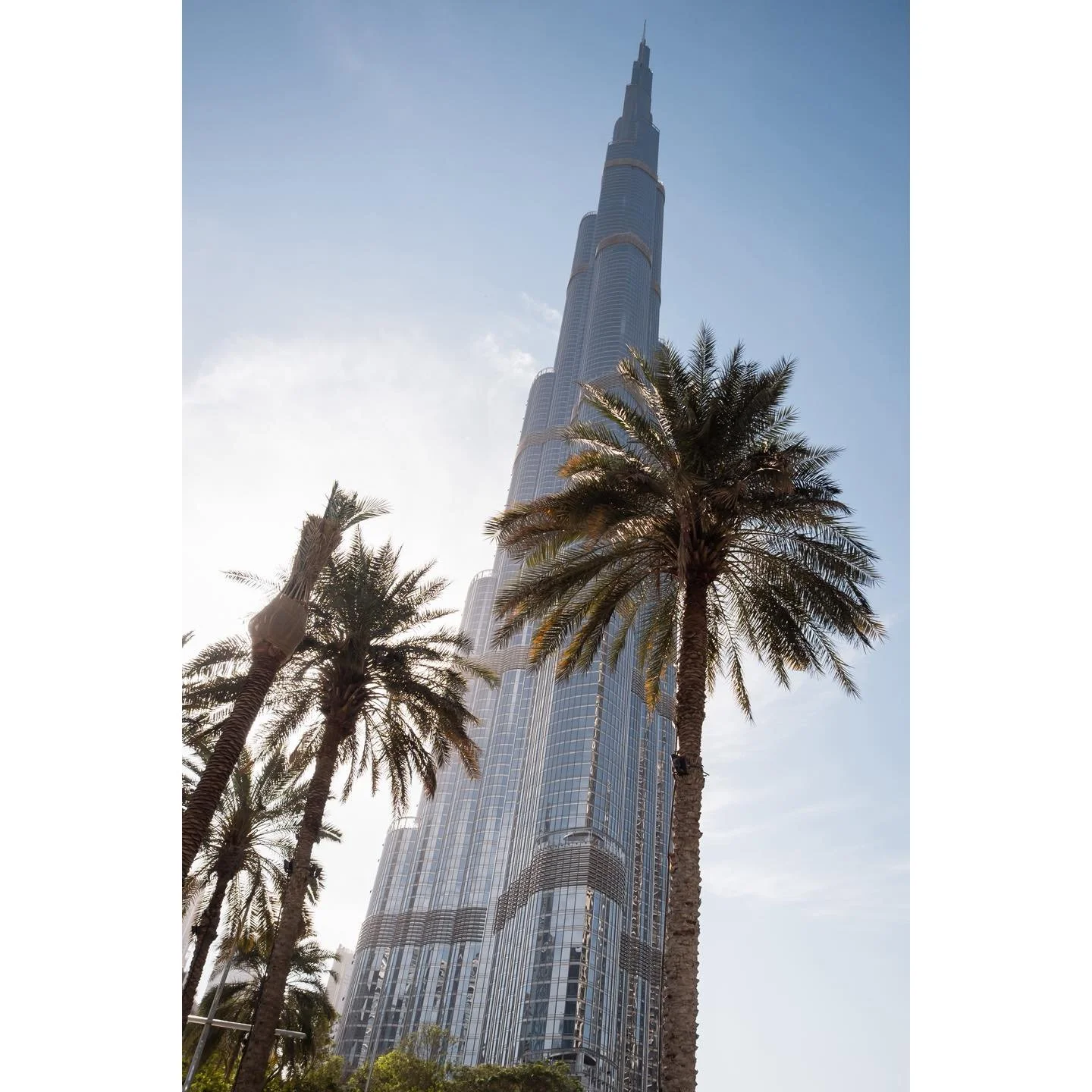 Highest in the world - Burj Khalifa - Dubai
.
.
#Dubai #Dubaicity #travelphoto #Dubai🇦🇪 #Dubaiskyline #Dubaicity #BurjKhalifa #downtownDubai #BurjKhalifaDubai #urbanphotography #visitDubai #Dubaimood #streetphoto #nightphotography #Dubaicity #photo