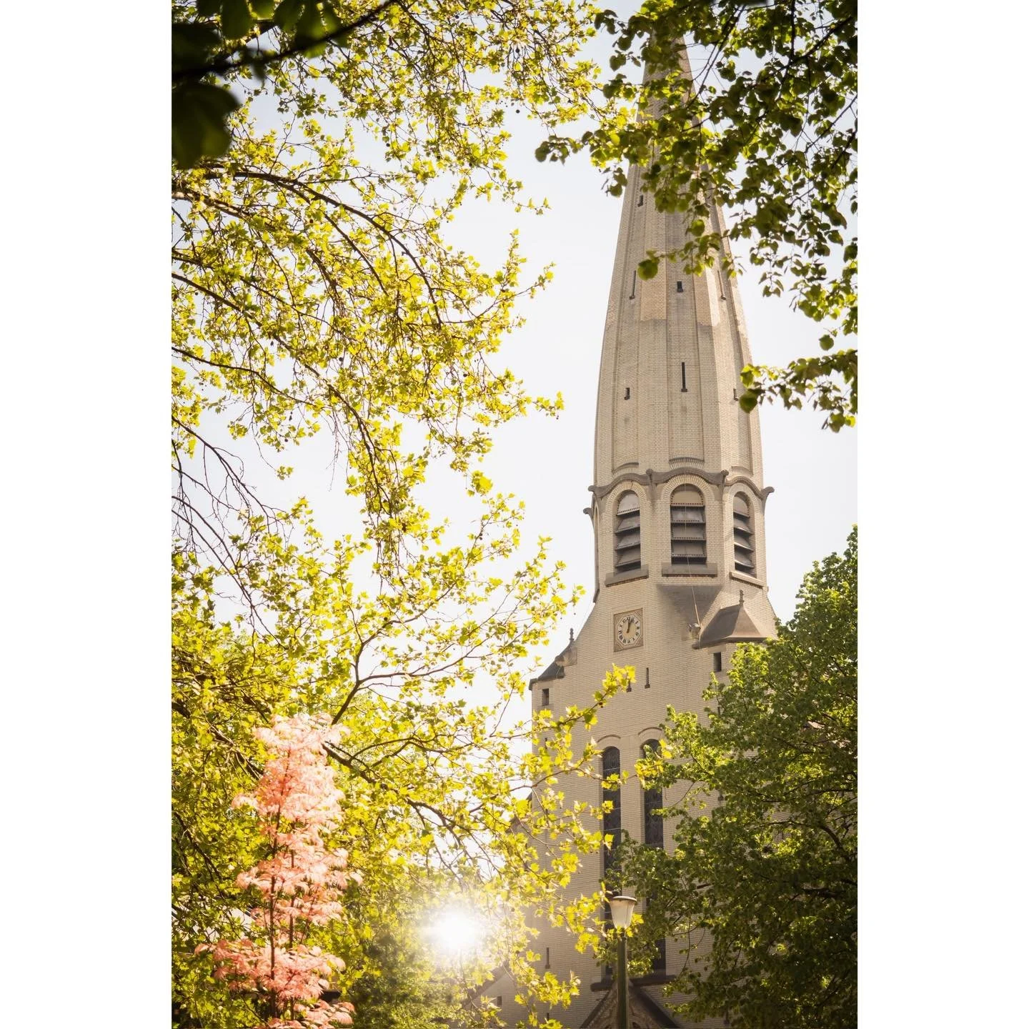 Spirit of Light - Paris
.
.
#Paris #SpiritofLight #churchsofParis #ILoveParis #photowalkinParis #ParisFrance #churchphotography #ParisMonAmour #Parisspirit #ParisPhoto #ParisCityVision #Paris_Focus_On #ParisFranceOfficial #visitParis #Parissoul #Pari