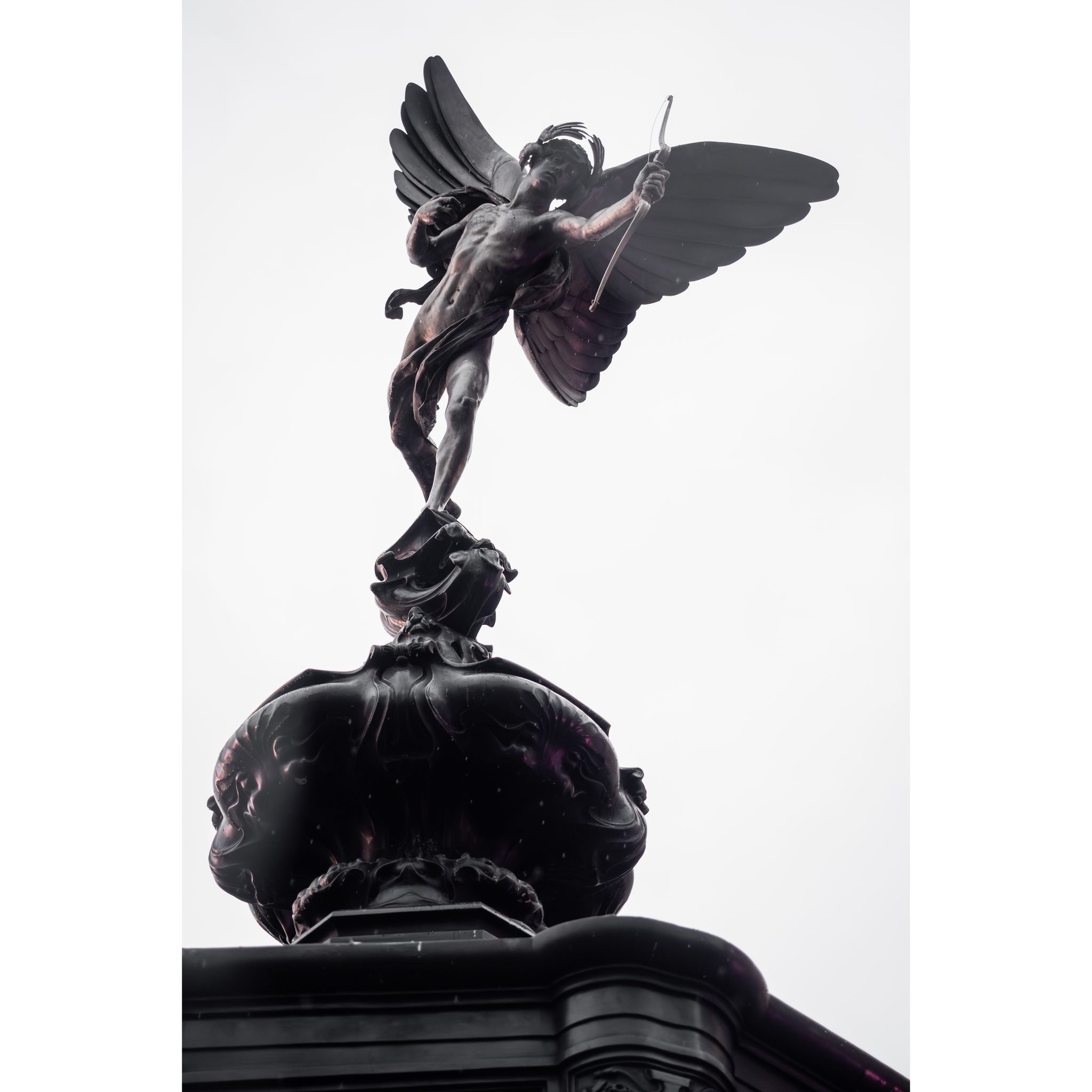 Eros above the city &mdash; London
.
.
#London #PiccadillyCircus #Eros #LondonPhotography #LondonLife
#VisitLondon #LondonCity #IGLondon #LondonShots #LondonViews
#StreetPhotography #UrbanPhotography #CityDetails #ArchitectureLovers
#FineArtPhotograp