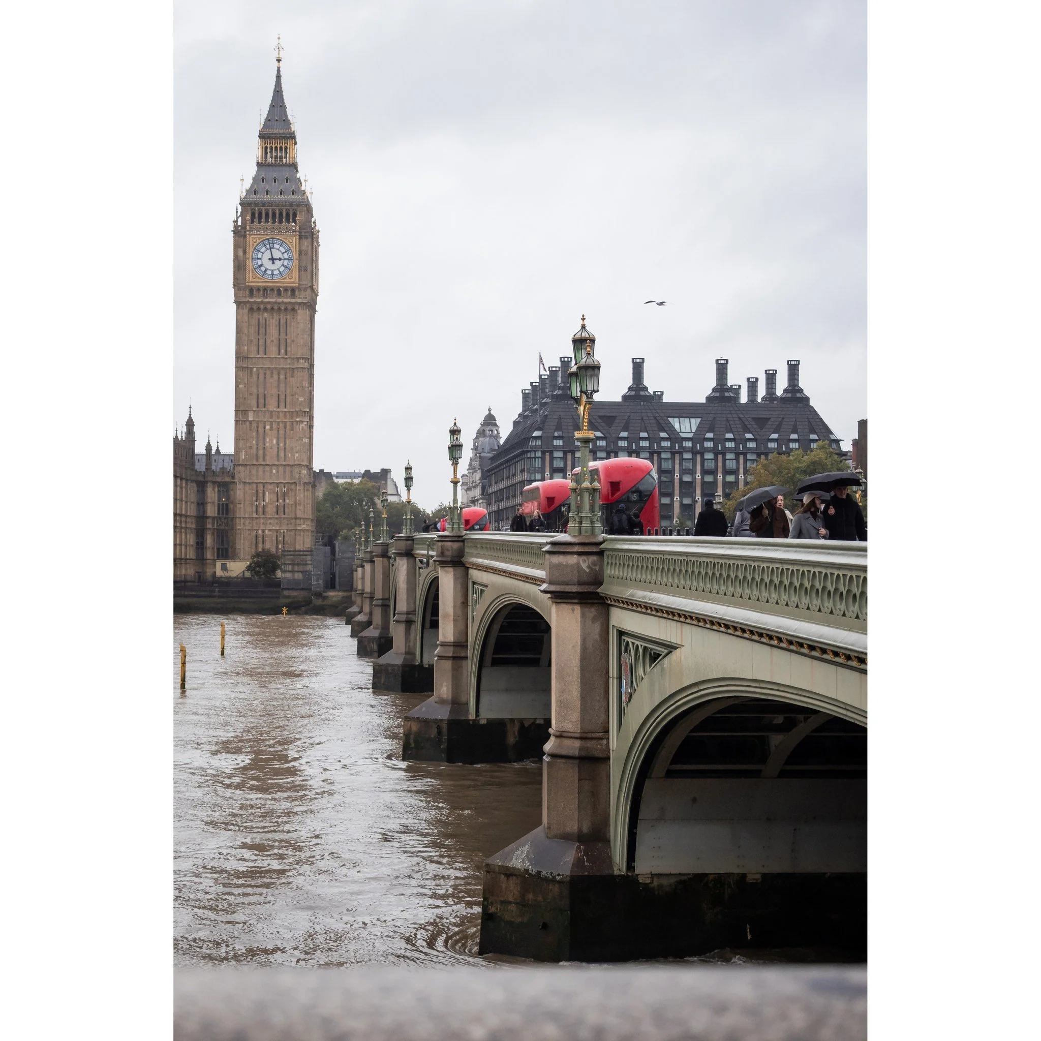 Across the river through the city &mdash; London
.
.
#London #BigBen #Westminster #LondonPhotography #LondonLife
#VisitLondon #LondonCity #IGLondon #LondonShots #LondonViews
#Cityscape #UrbanPhotography #ArchitecturePhotography #ArchitectureLovers
#T