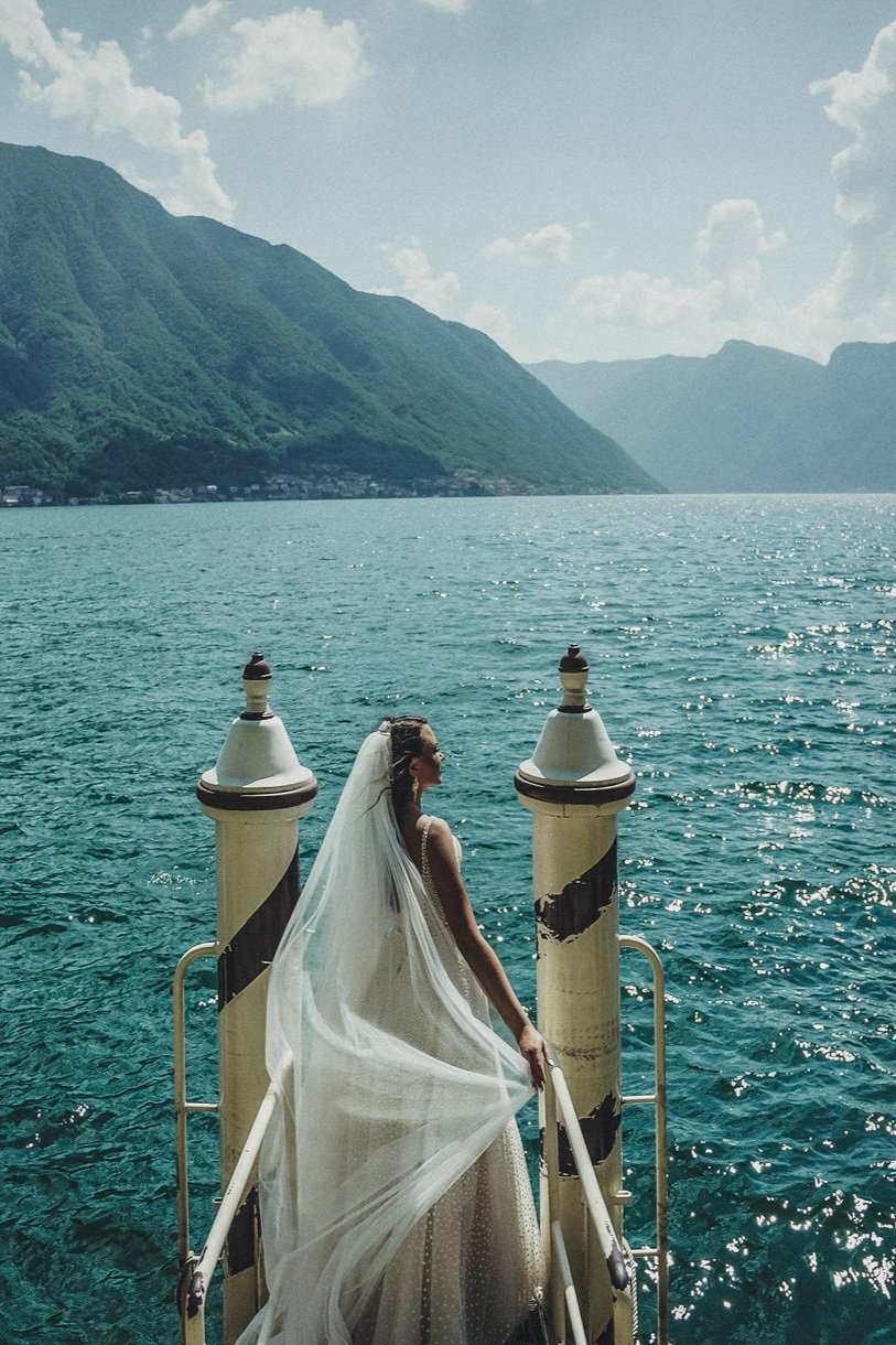 destination italy wedding bride water