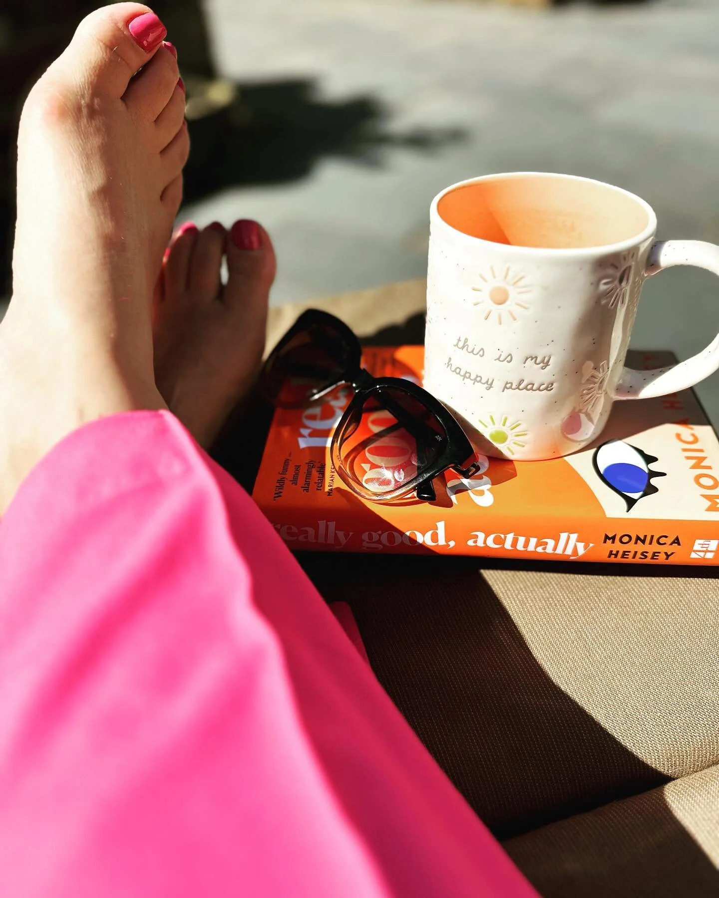 What a perfect day for chilling in the garden @thecottagewhittonstall &hellip;. Soaking up some much needed rays &hellip;. not a cloud in the sky ❤️☀️

We have a few dates available left in May and June &hellip;. please see our link is in our bio 👆 
