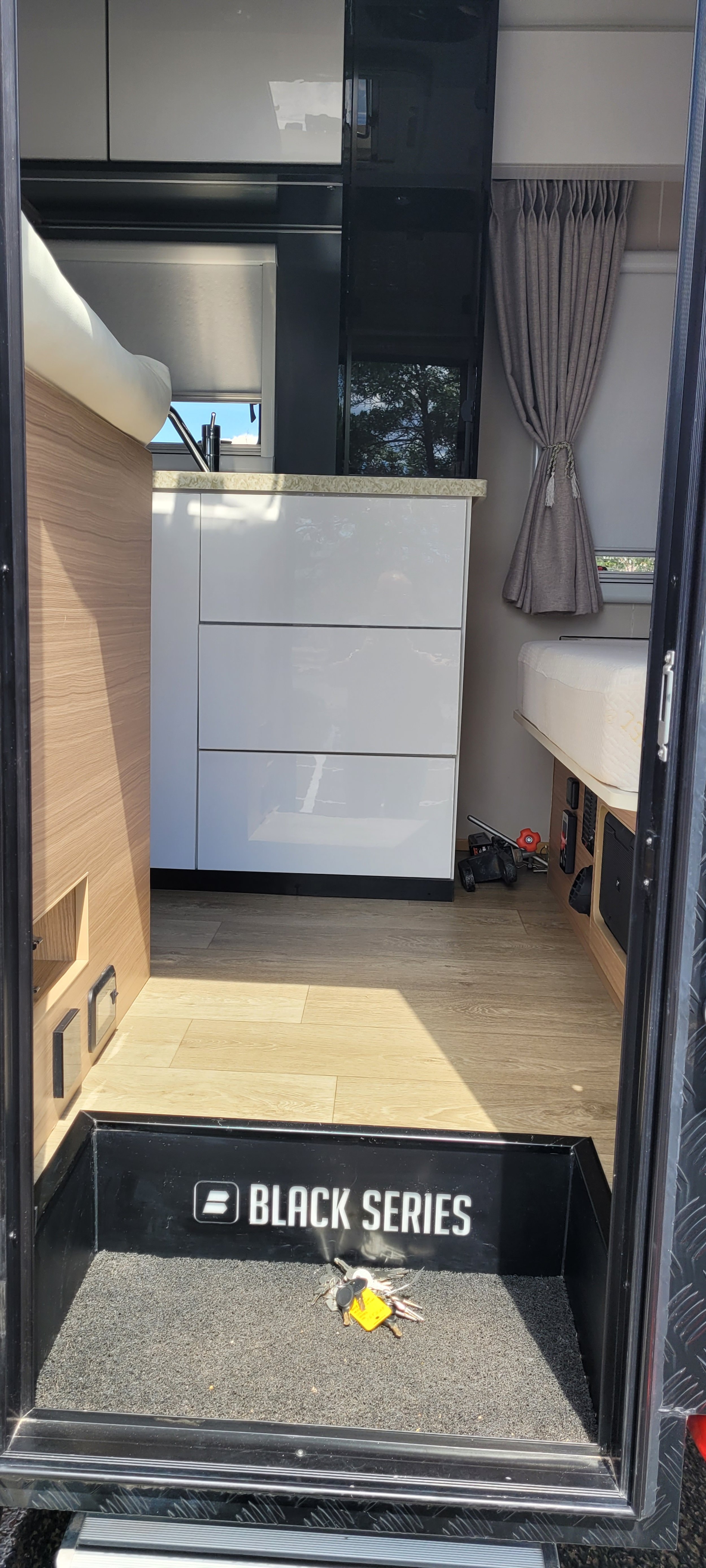 2022 Black Series HQ19 Camping Trailer For Sale