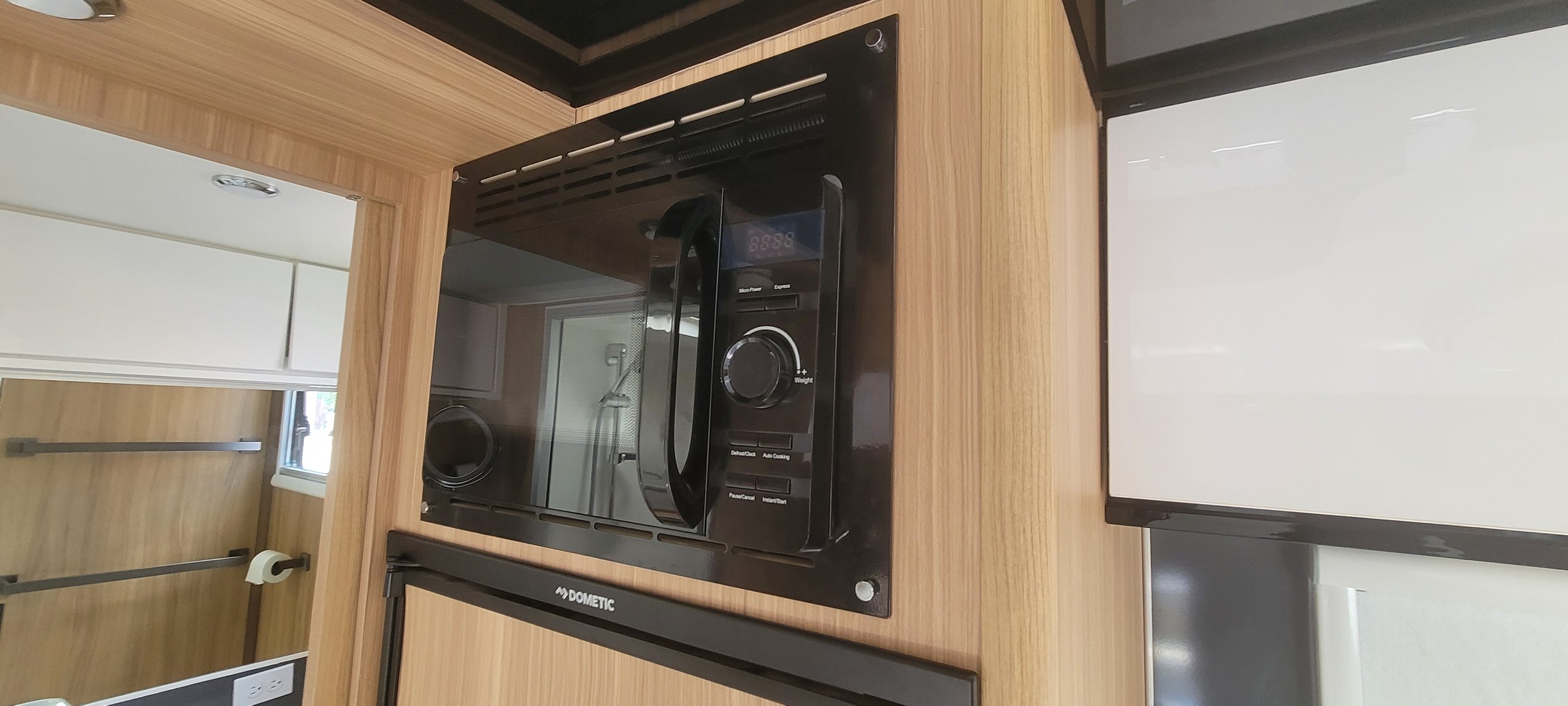 2022 Black Series HQ19 Camping Trailer For Sale