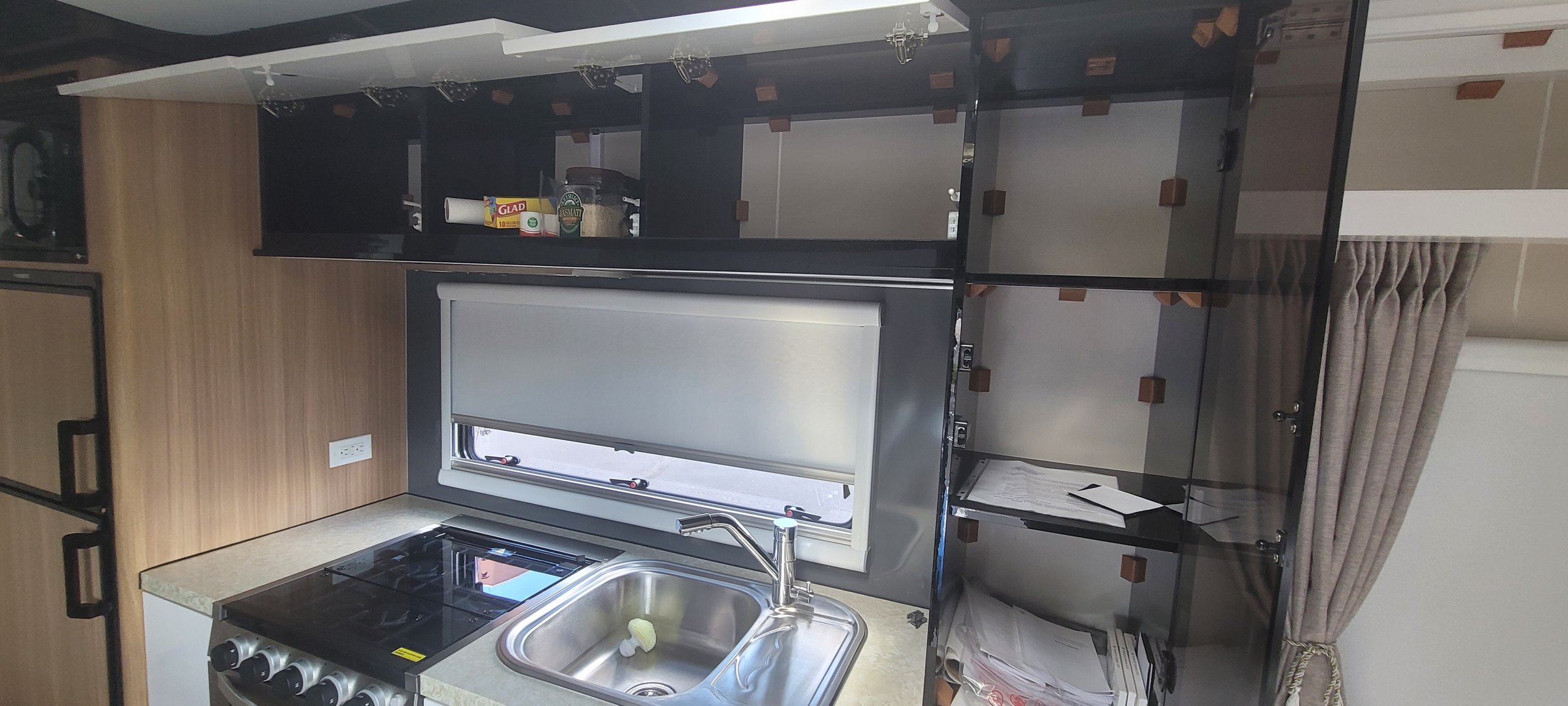 2022 Black Series HQ19 Camping Trailer For Sale