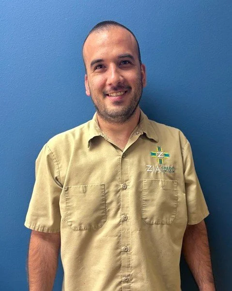 Listening to you. Lightening your load. Lighting your path. 

That's the Zia difference, and James has been living it for 17 years! 💛 

Happy Work Anniversary and thank you for all you do for our members and our team.

#ZiaCU #TeamZia #Ziaversary