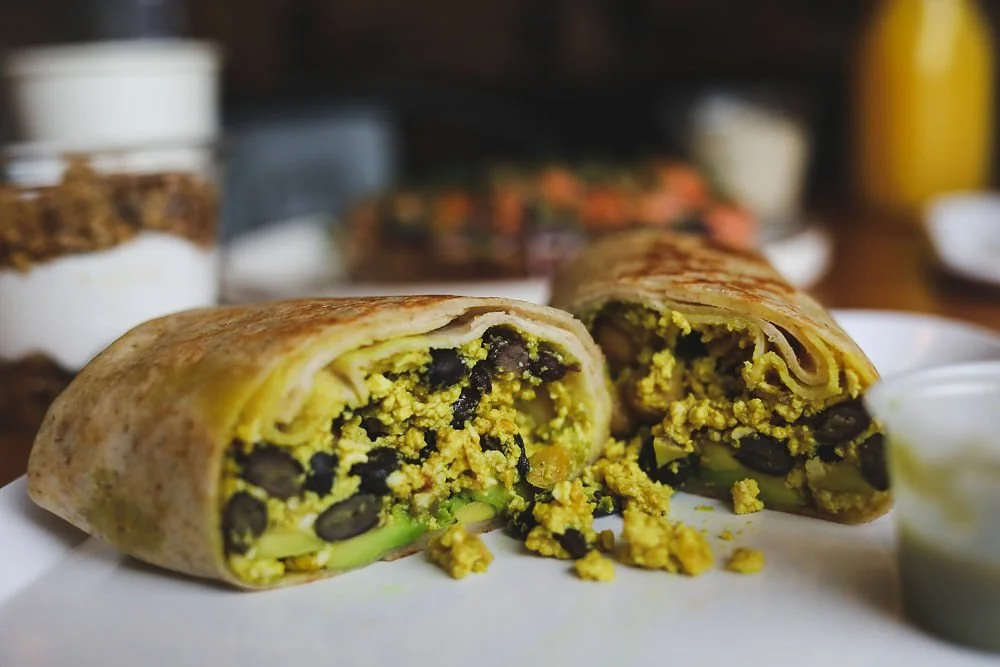 BREAKFAST BURRITO (GF option)
Tofu or Egg option, cheddar, avocado, beans, pico de gallo, salsa verde, add HubbellFarm chorizo or sausage extra charge