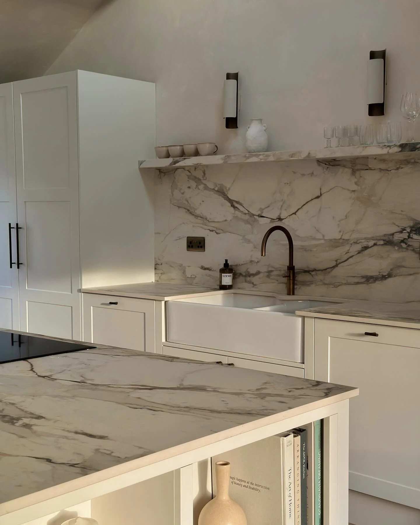 Good morning 🌞 I&rsquo;m answering some of the most questions about our kitchen:

&bull; Worktops are porcelain.  I specified real stone but when I saw this beauty for a quarter of the cost and maintenance free I knew it was the one. @purple_granite