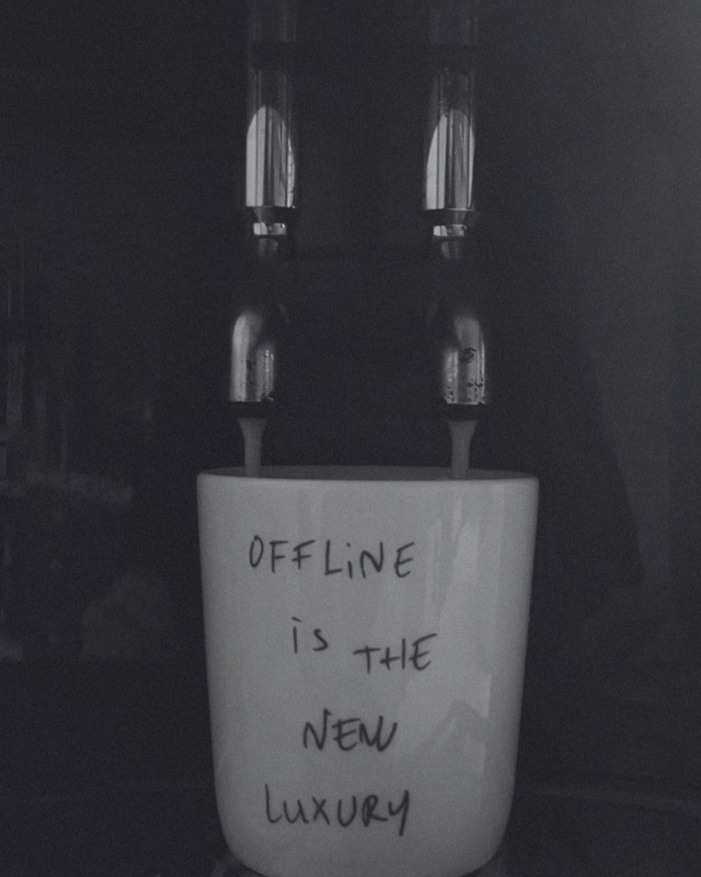 offline is the new luxury. in today's digital world, moments of genuine, personal interaction + offline experiences are becoming increasingly rare and therefore, highly valued.

let us help with unique strategy that goes beyond digital platforms. cre