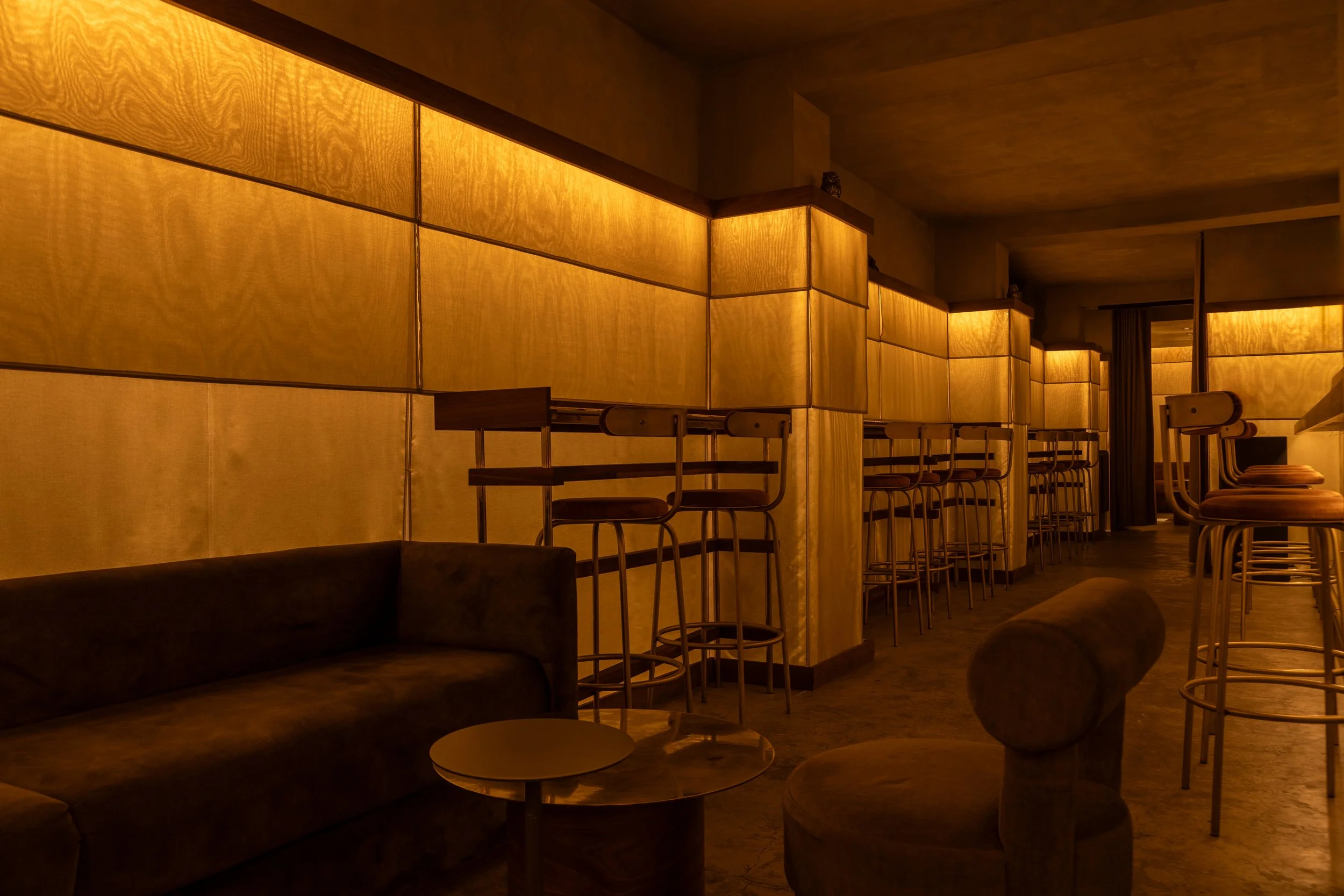 Signl-Casambi-Control-Iluminacion-Bar-Speakeasy-Owl-5.jpg