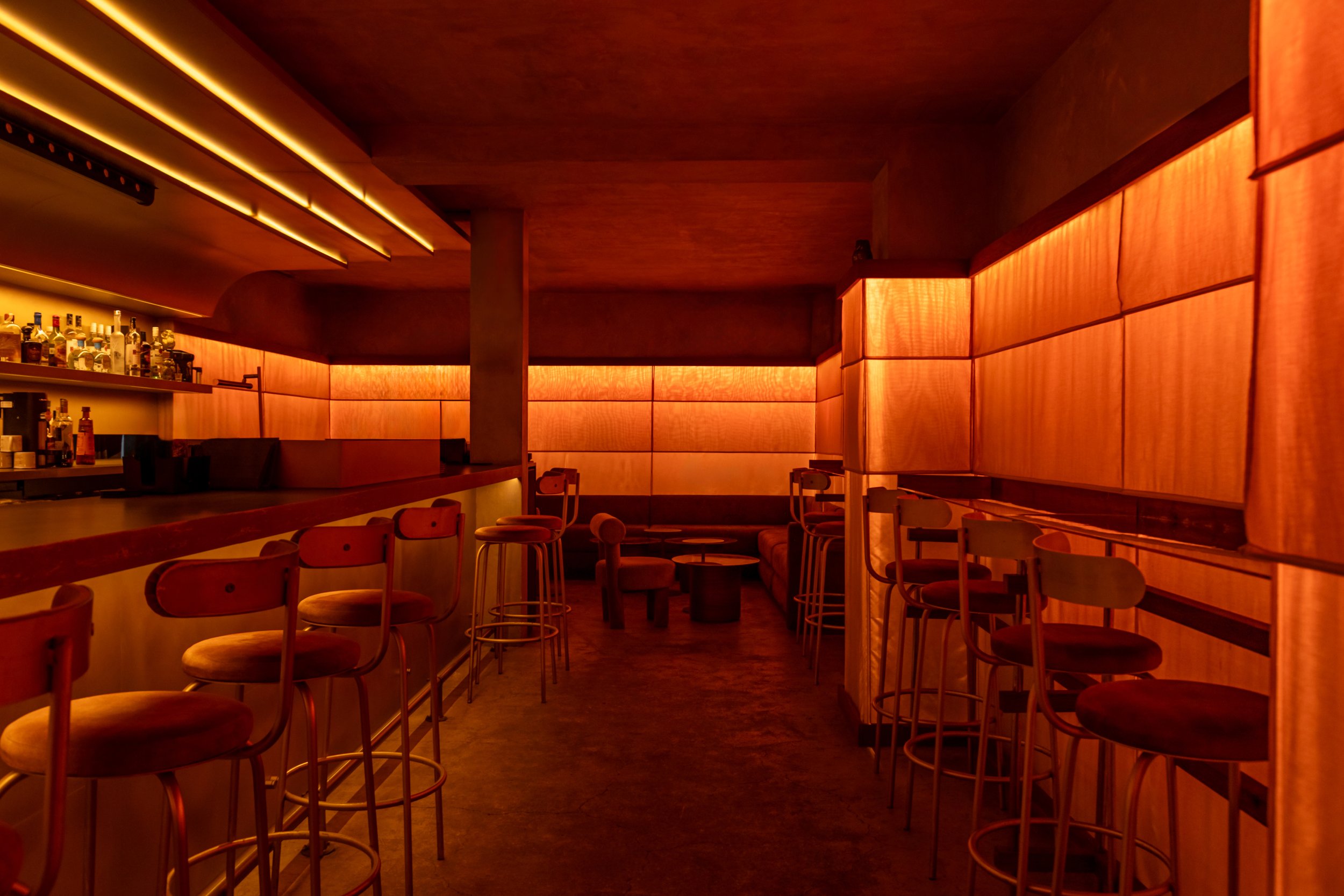 Signl-Casambi-Control-Iluminacion-Bar-Speakeasy-Owl-7.jpg