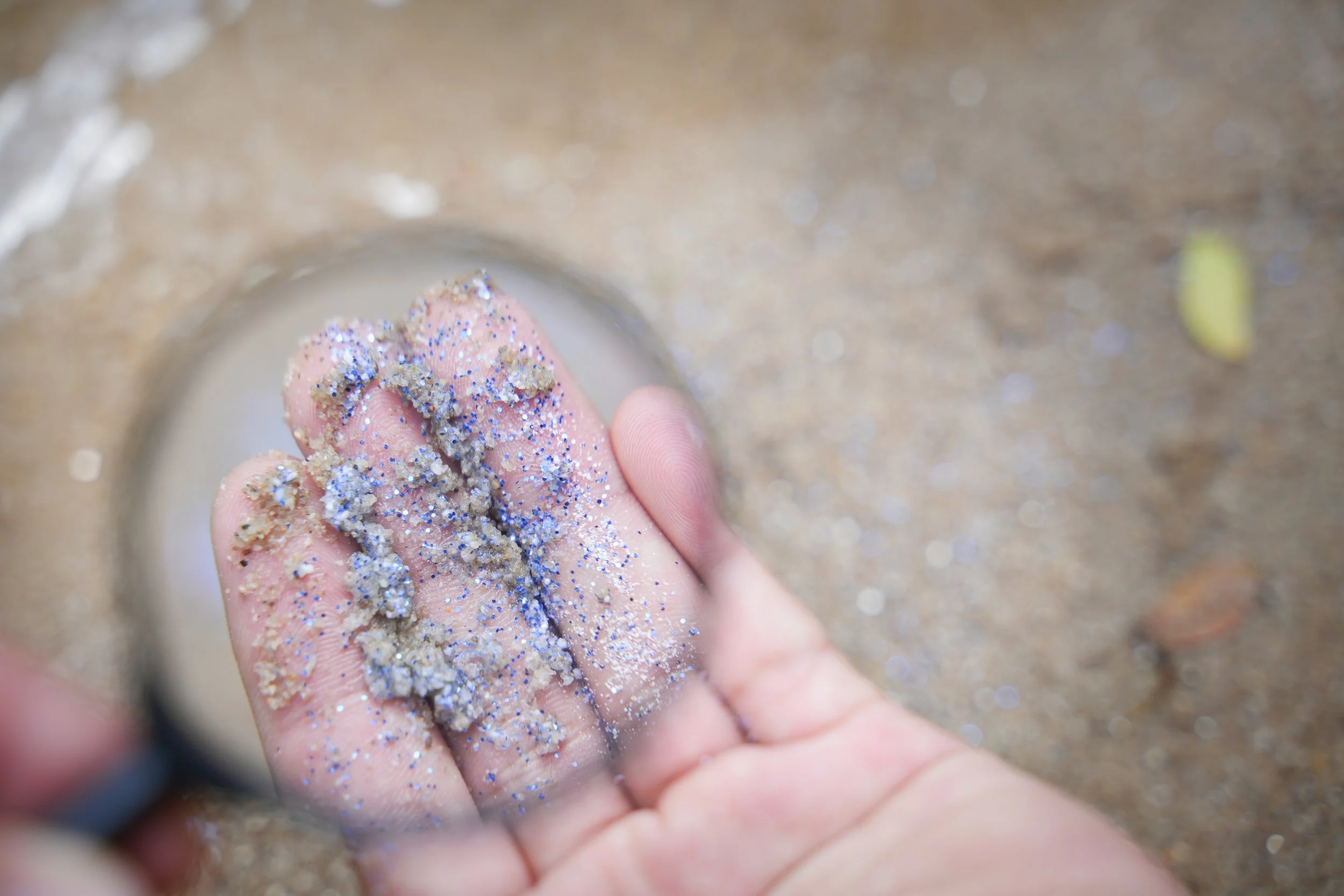 What is microplastic? Its impact on cosmetic packaging and the environment