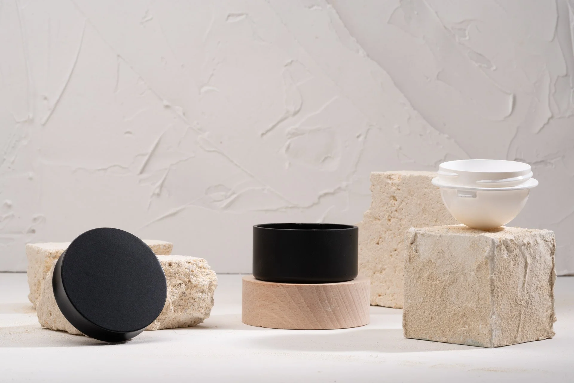 The future of sustainable cosmetic packaging is shaped by refillable packaging