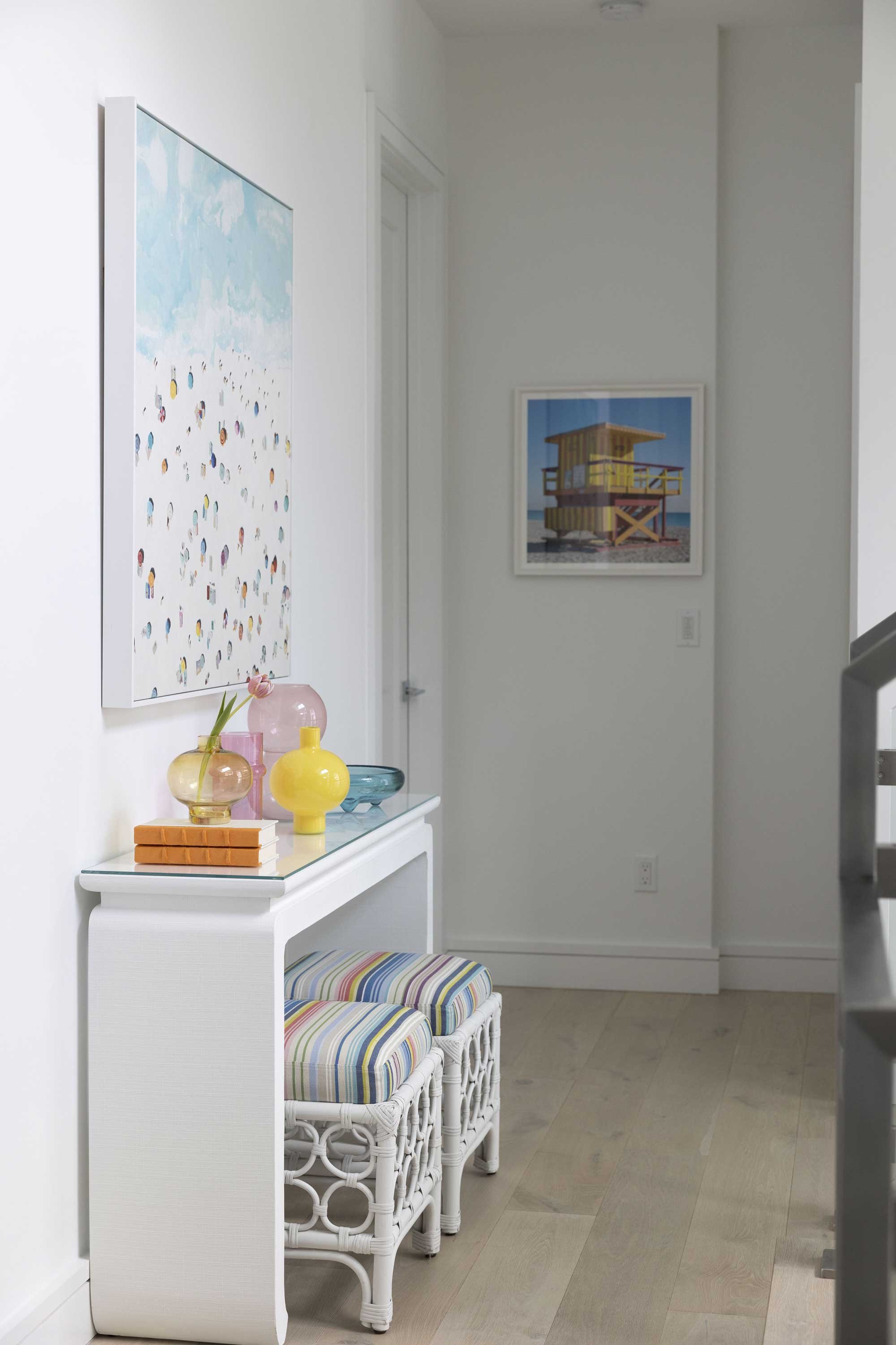 hallway-side-view-beach-photo.jpg