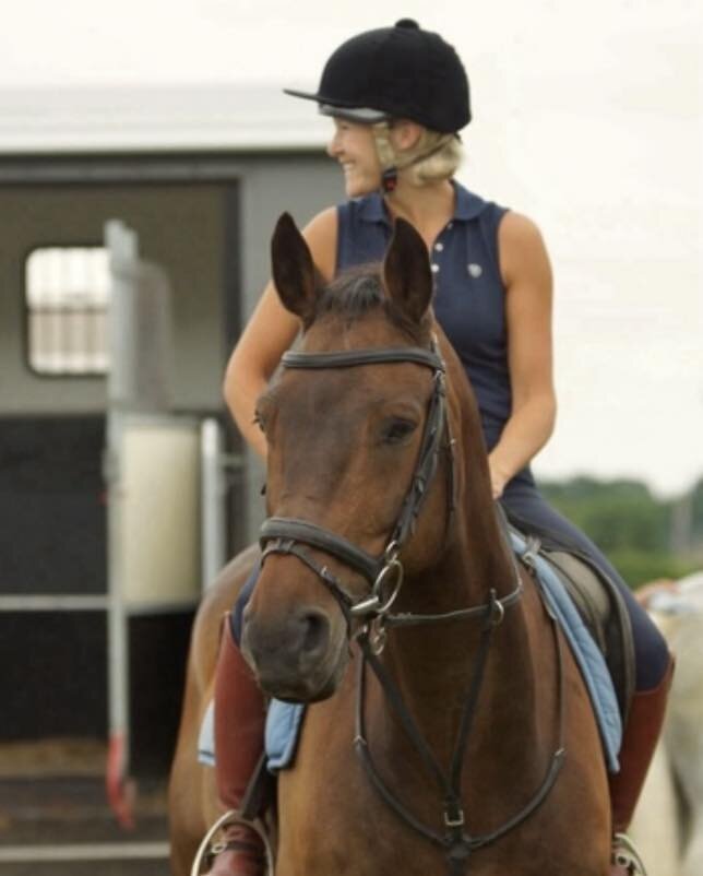 How does Pilates help equestrians ? 

Do you struggle with 
🌟Balance 
🌟Lack of core strength 
🌟Lower back pain 
🌟Stiff / tight /rounded shoulders 
🌟Weak lower leg position 
🌟Holding your breath !

Just some of the things we can all encounter as