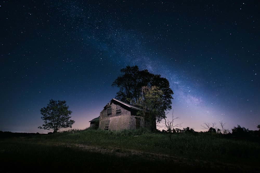 milkyway over farm.jpeg