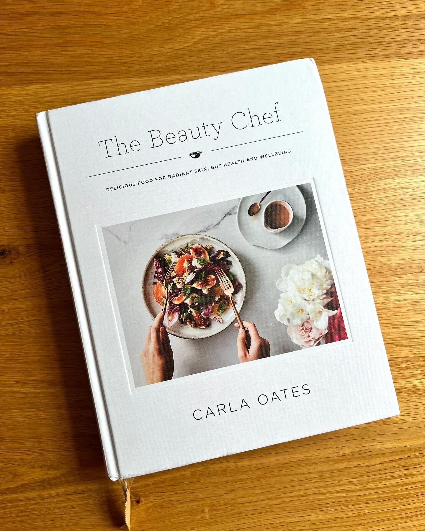 It&rsquo;s a snowy day here in Brooklyn and what better way to spend it then flipping through this cookbook The Beauty Chef by @carlaoatesthebeautychef that I&rsquo;m currently obsessed with: I love her philosophy of clean eating and the  recipes hav