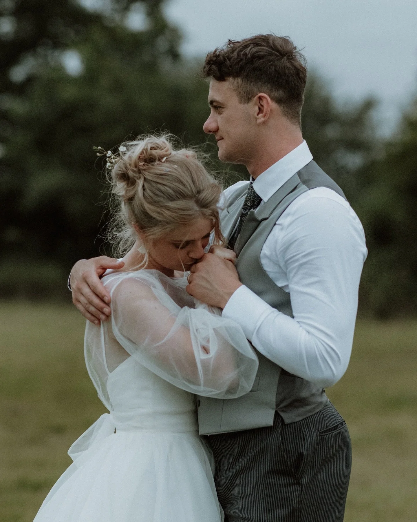Happy Anniversary T &amp; J! What a truly beautiful day it was ✨ 

Venue @millfarmglamping 
Pottery favours @ceramicsmadebyrosie 
Flowers grown my brides sister and arranged by the grooms mum