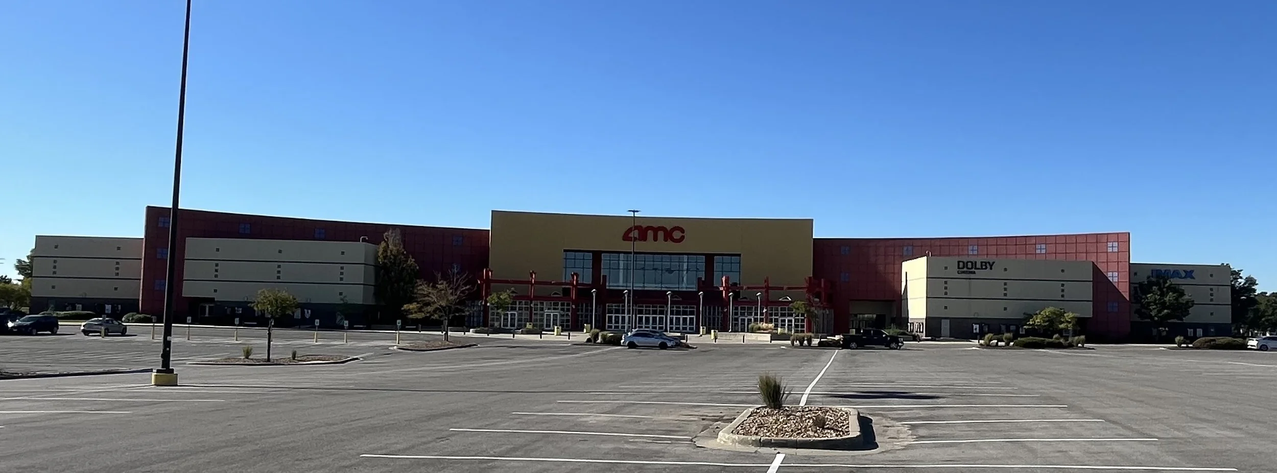 Review of AMC Barrywoods 24 Theater — Maxwell's Movie Corner