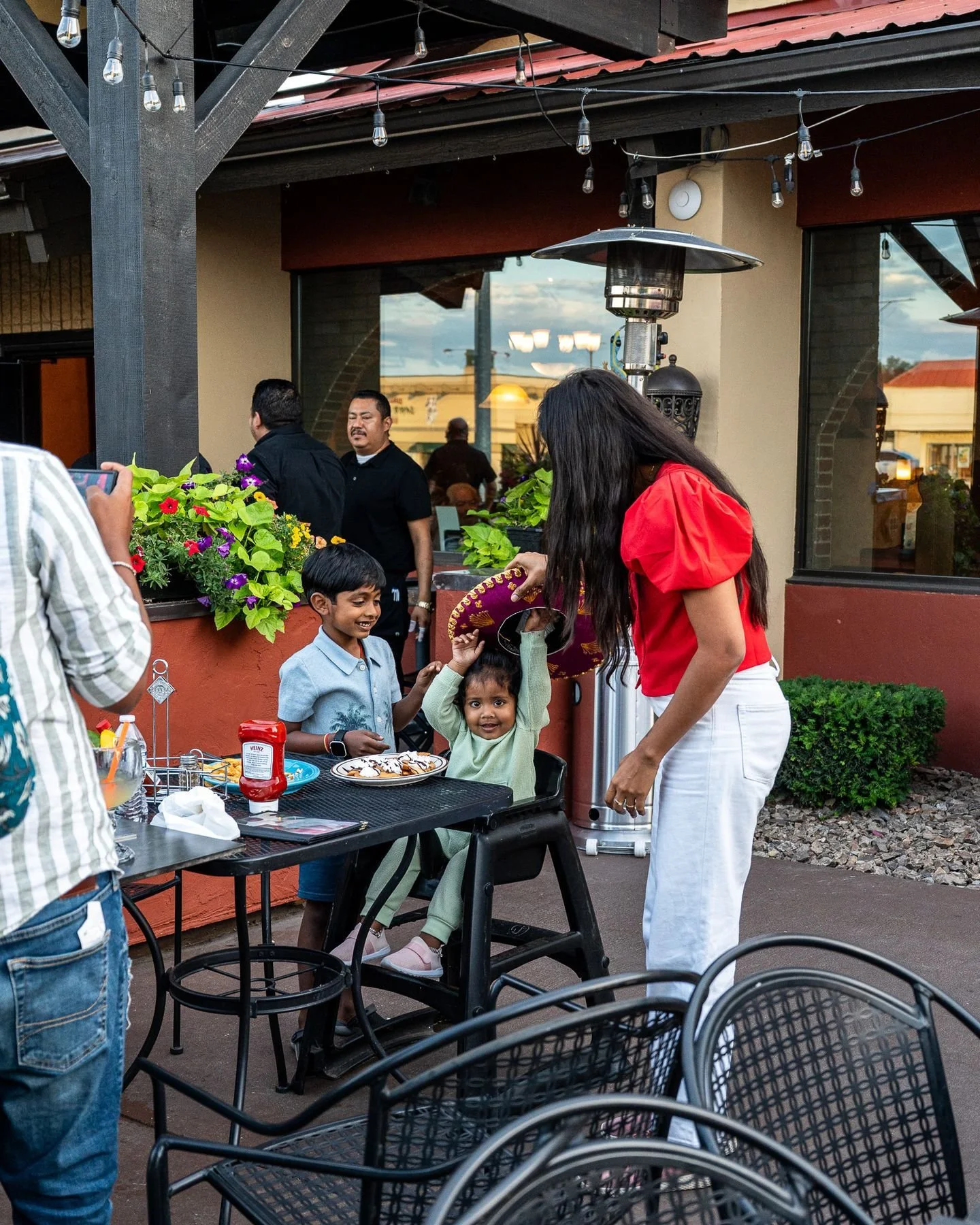 &iexcl;Feliz cumplea&ntilde;os, ni&ntilde;a! 🎉

Wishing this sweet girl the happiest birthday filled with smiles, family, &amp; all the tacos she can eat. 🩷

Thanks for celebrating your special day with us at Casa Mexico!