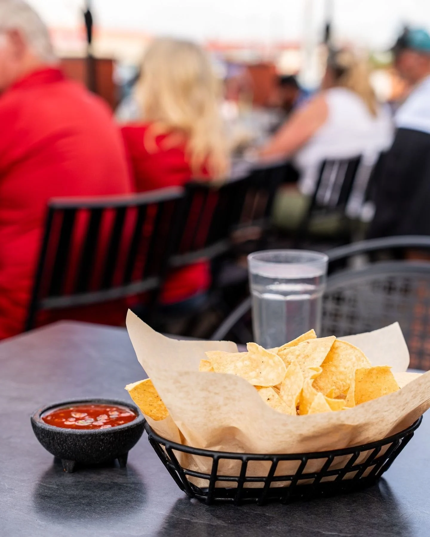 If anyone says they don't love complimentary chips &amp; salsa, they're lying. 👀 

#mexicanrestaurantkalispell  #mexicancuisinekalispell  #mexicanfoodkalispell  #hiringkalispellmt  #mexicanfoodmontana  #mexicanrestaurantmontana  #casamexicomt  #casa