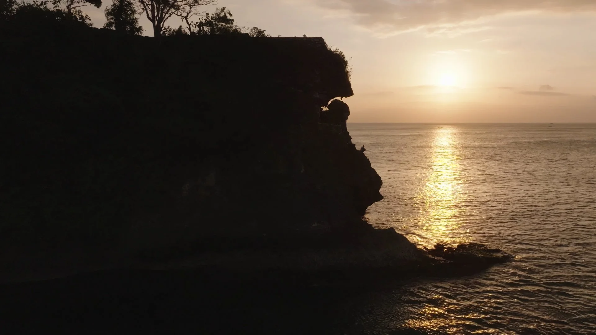 Timeline 1_01_02_33_14.jpg