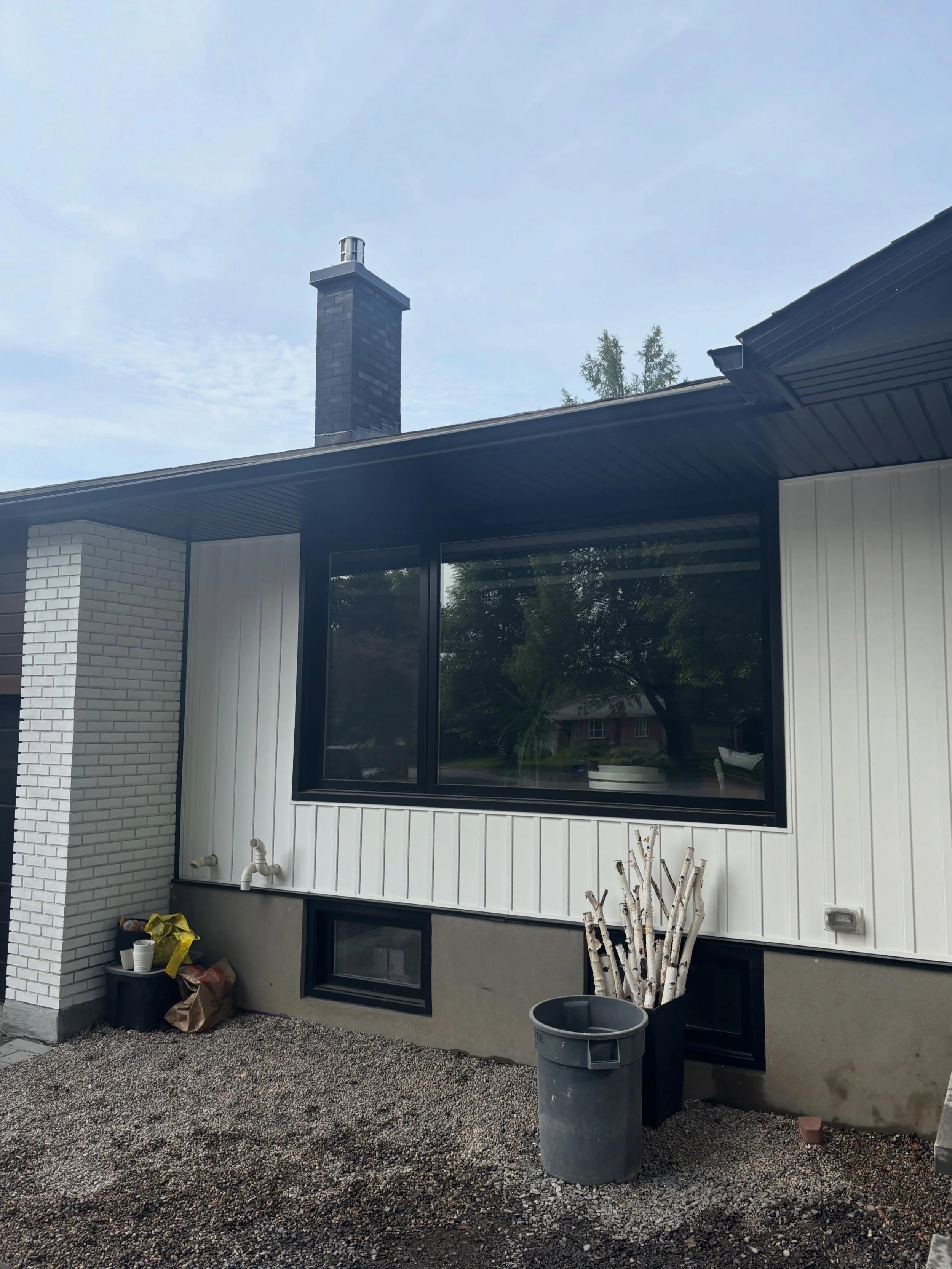 This chimney is bringing the heat 🥵🕶️

Check out this crazy transformation in Alta Vista, from spalling and improperly capped to dark and beautiful ready to stand the test of time 😍

Some awesome parging and brick replacement done as well. Complet