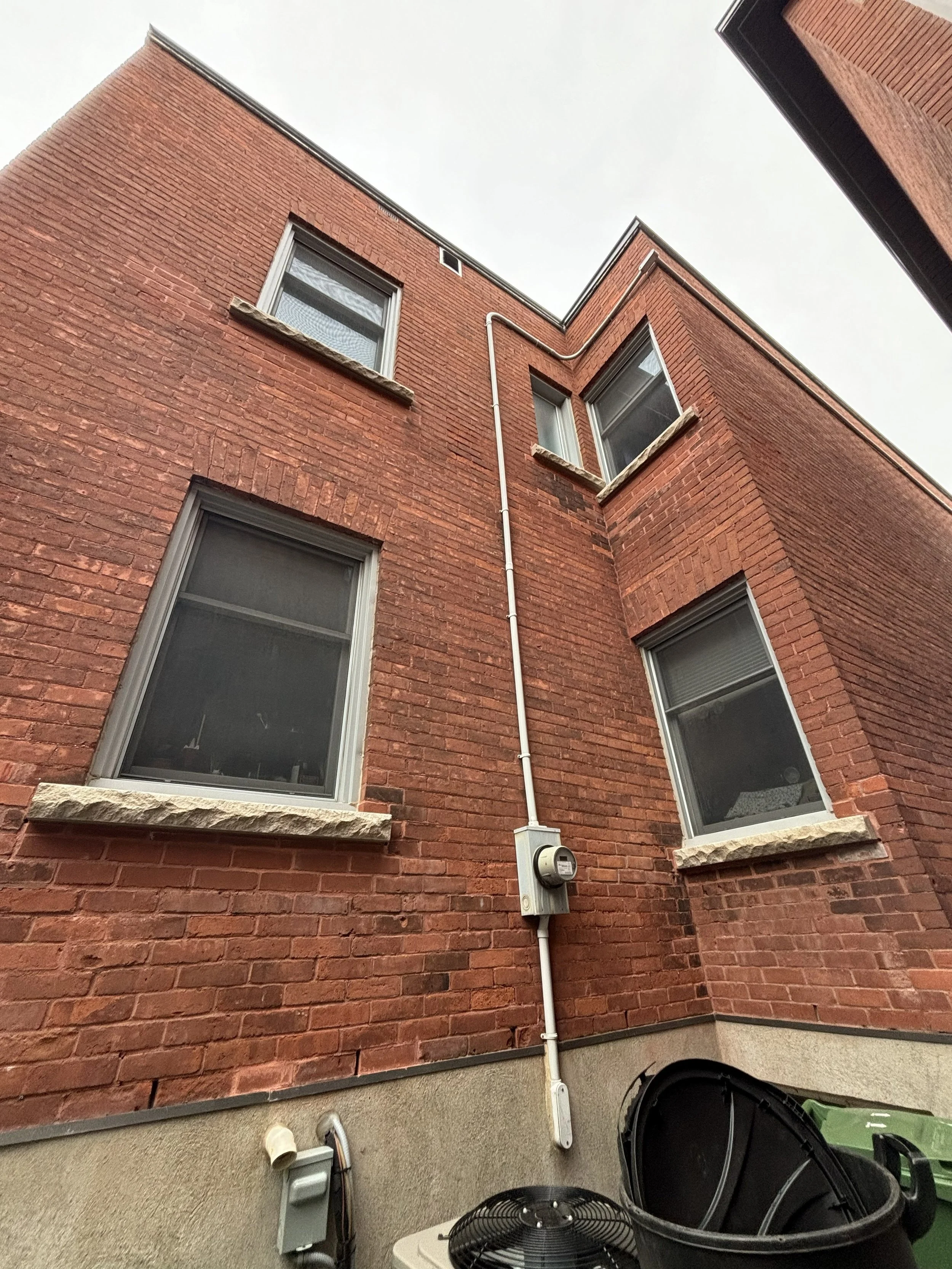 Limestone Window Sills_Old Ottawa South.jpg