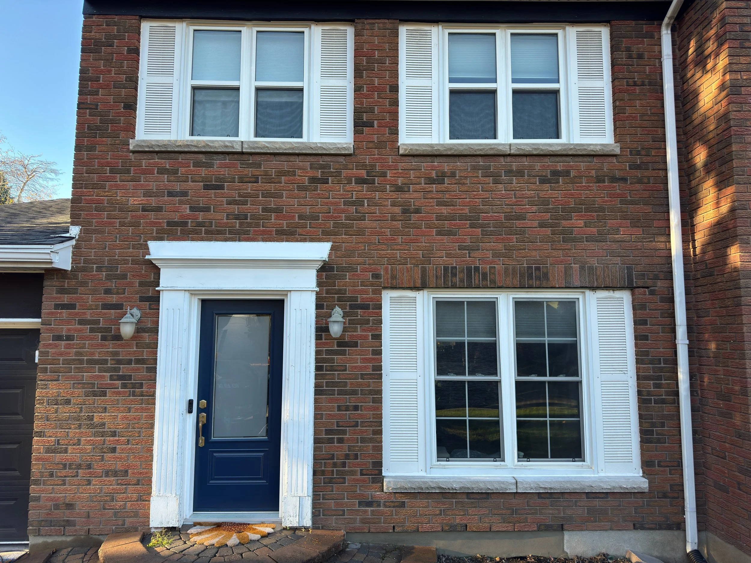 Manufacured Stone Window Sills_Ottawa.JPG