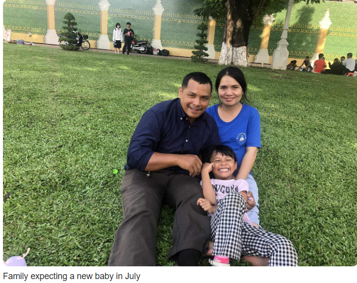 expectant family.PNG