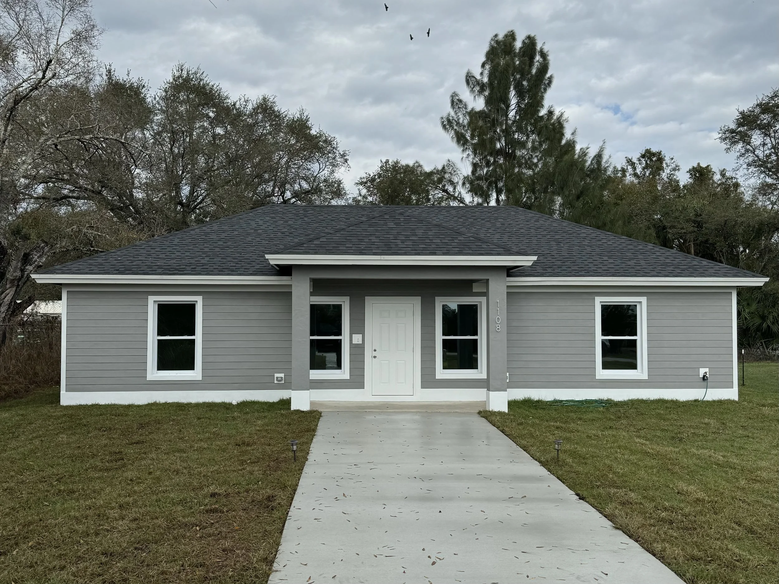1104 NW 2ND ST