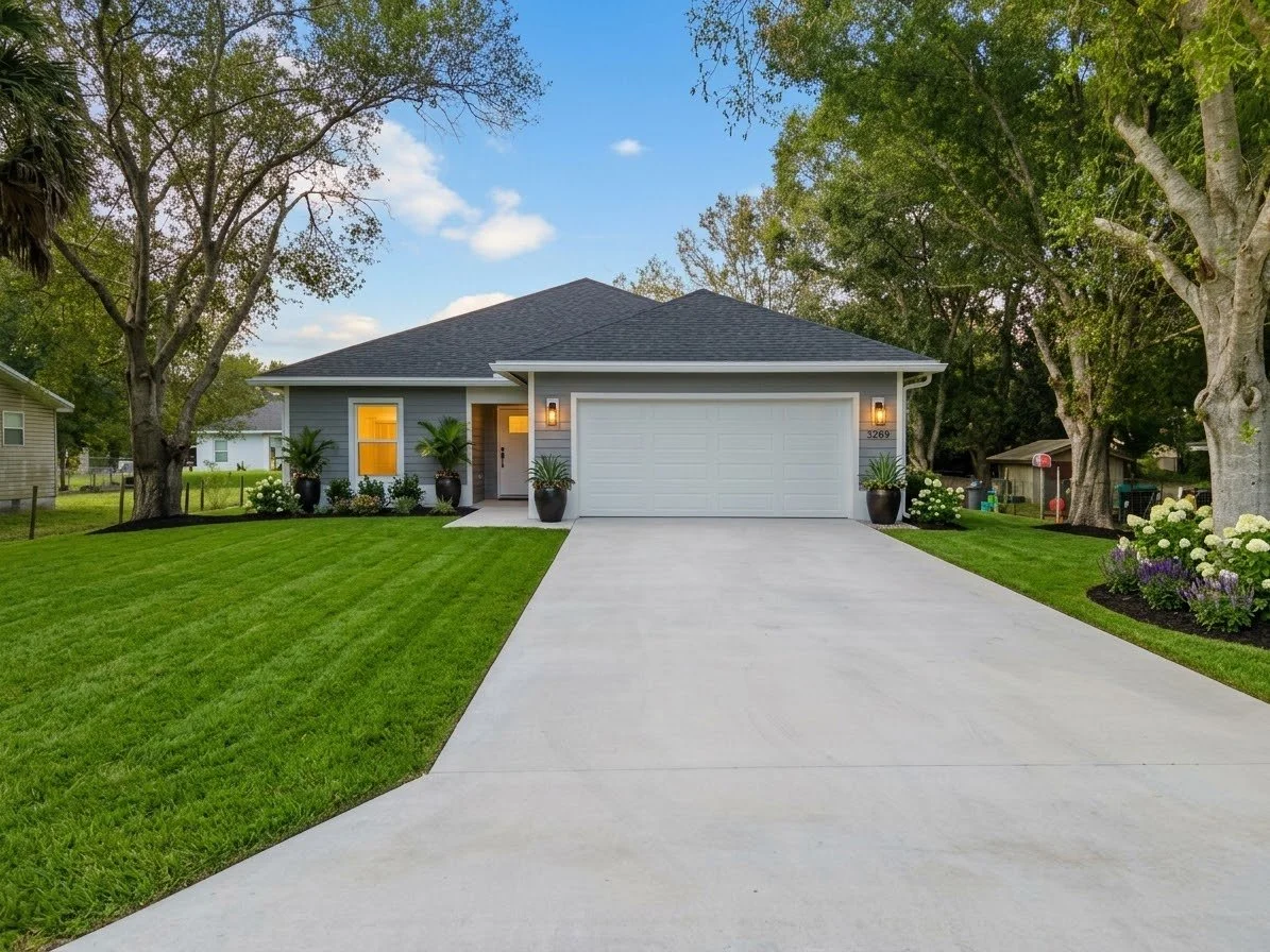 3289 NW 33RD AVE