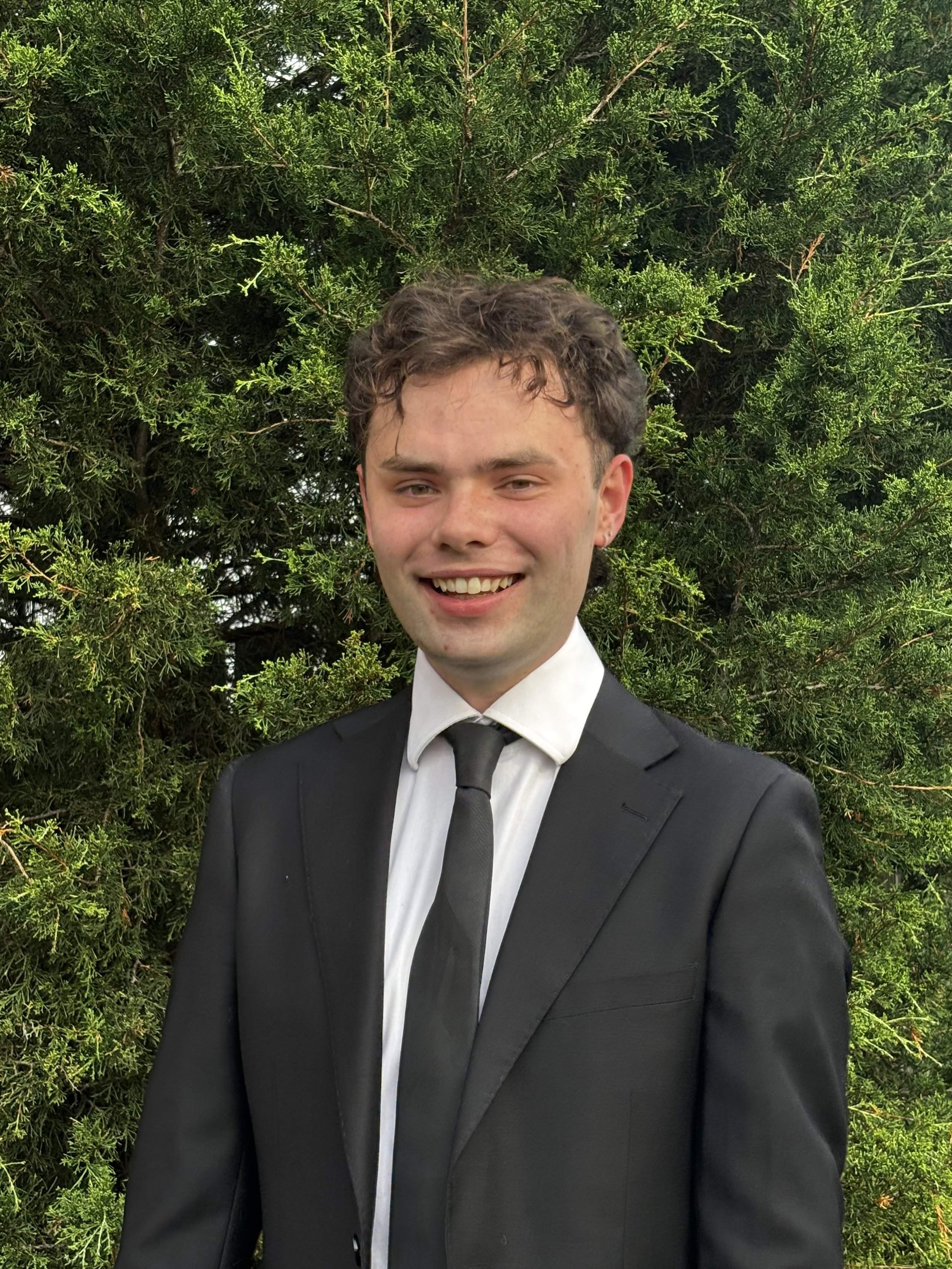 Noah Christiansen, KidSingers Instructor and Prep Chorus Conductor for Anima Singers in Glen Ellyn, IL.