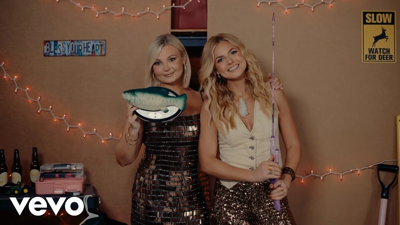 Tigirlily Gold - Country &amp; Midwestern (Official Music Video)